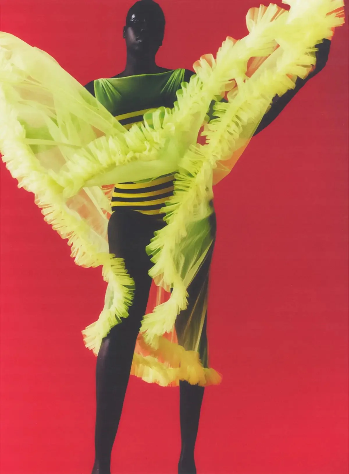 Bright-Sparks-by-Petros-for-Elle-UK-February-2023-11 copy.jpg