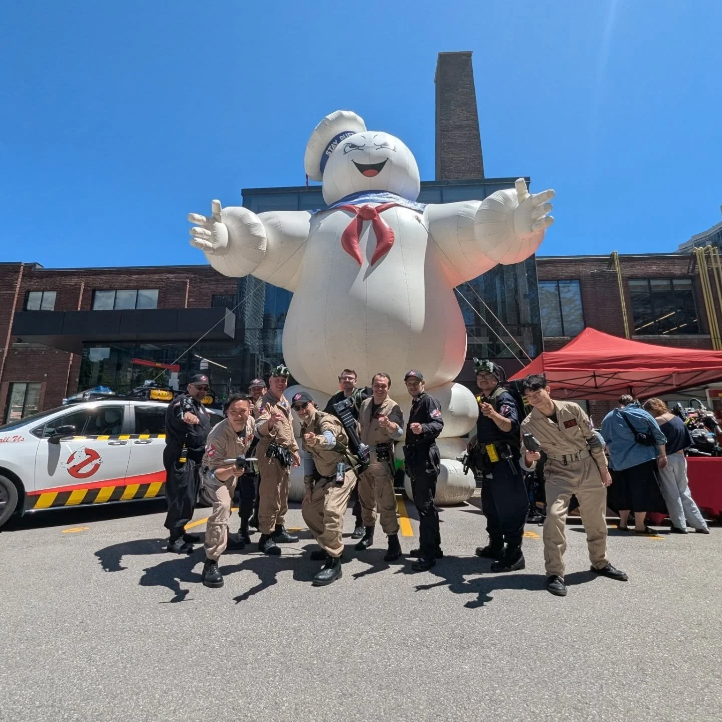 We had a great visit to the @torontopropexpo! Met some great local artists and an old friend of Looking Glass, @propsensei - if you've played Mystery at Maryweather Mansion you've seen his work! (Also there will be a @thetorontoghostbusters Easter eg