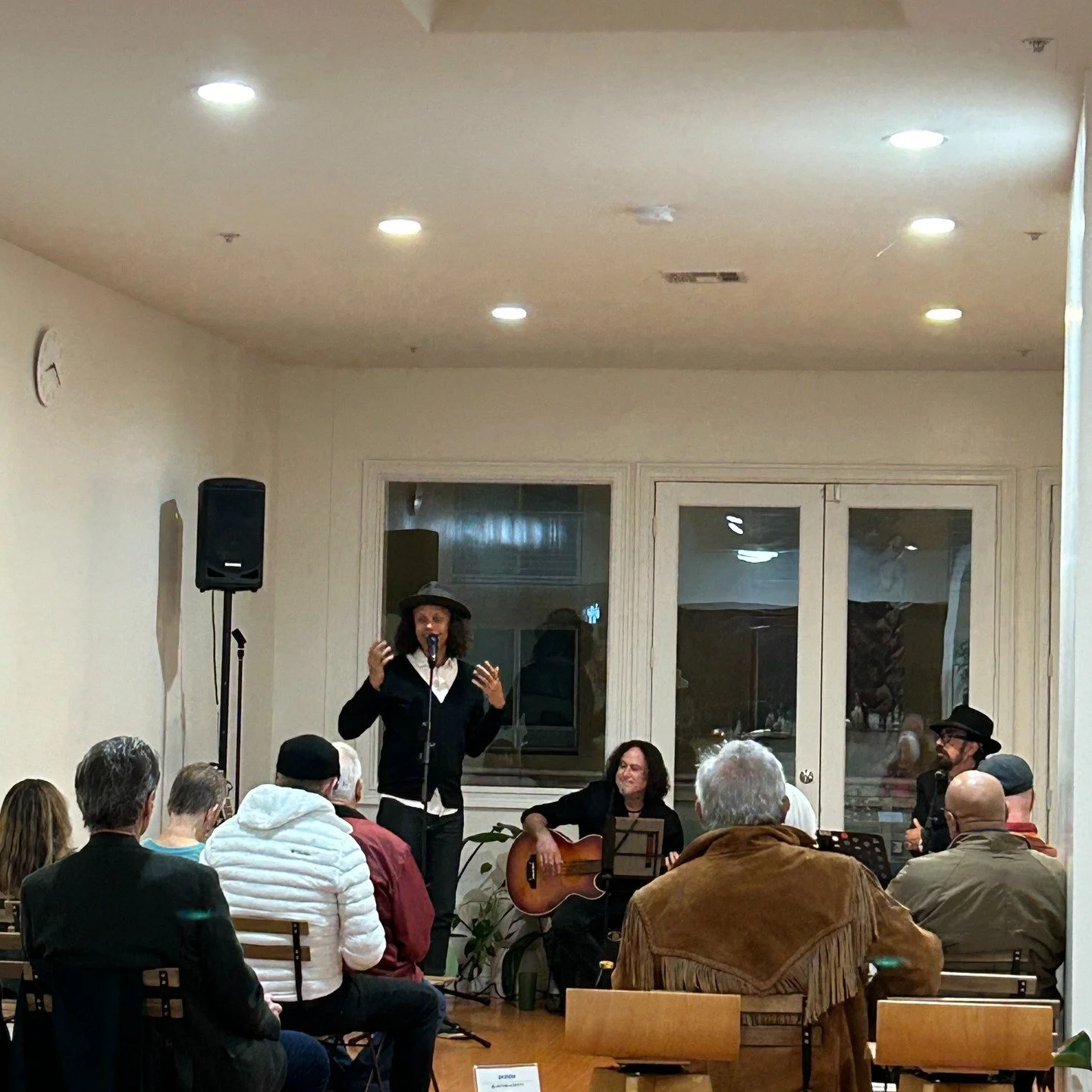 🎷 Jazz Night is back this Month. Get into the Fall Spirit with us.
You'll be joined by @mzetta99, affectionately known as Mz. Etta. Because of her diverse musical background and unparalleled versatility, Arietta has been a Featured Artist-At-Large