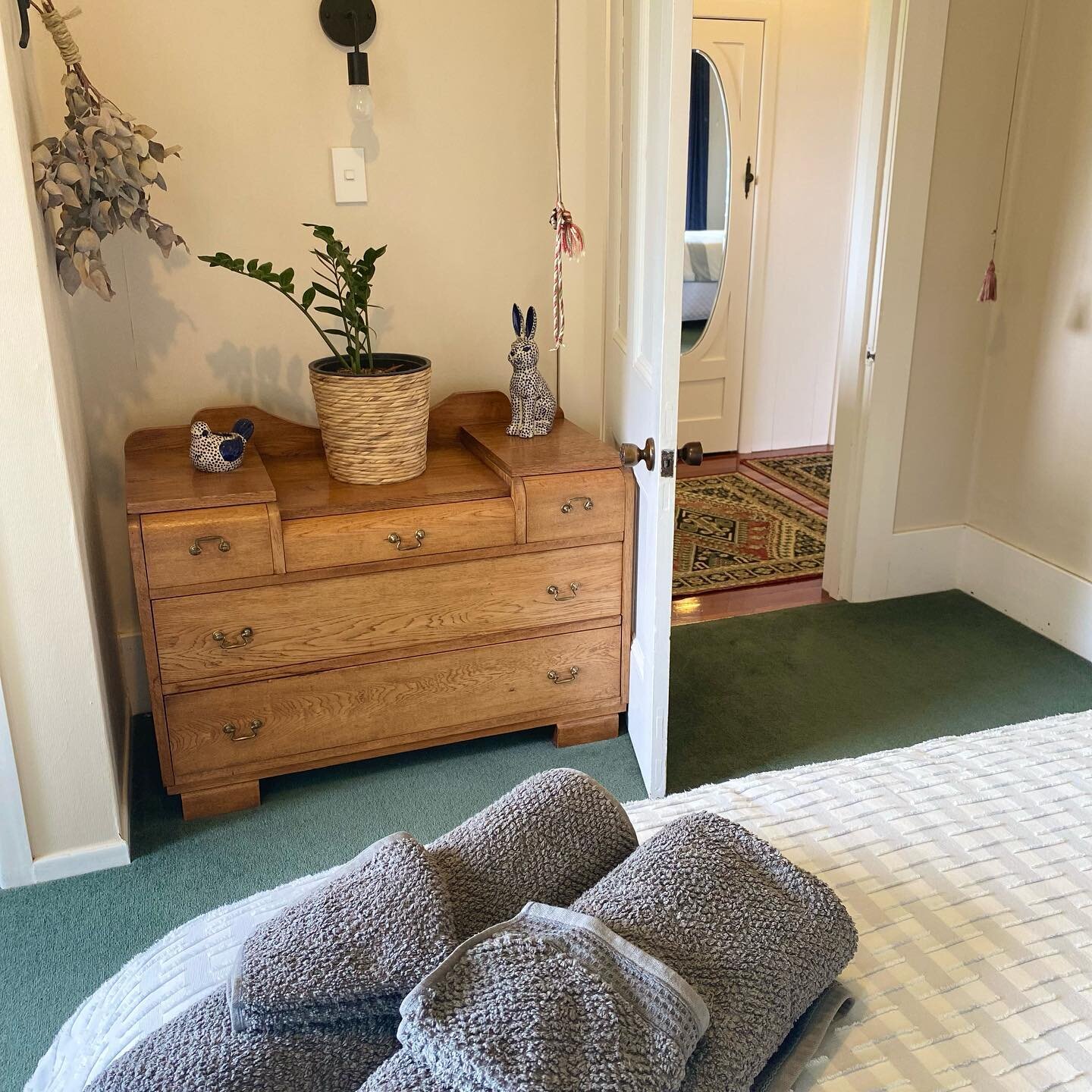 We still have a few nights available in December and January (this month is fully booked) why not make the most of the amazing weather and have a relaxing few days away. #tuiridgehomestay
