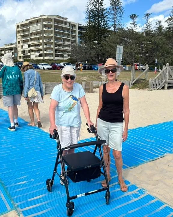 REPOST @pmhcouncil:

Residents of Port Macquarie!!

Beach matting is being trialled at Town Beach for the next four weeks. 

We know you have been asking for beach access in the region for a long time so now is your chance to trial out the matting an