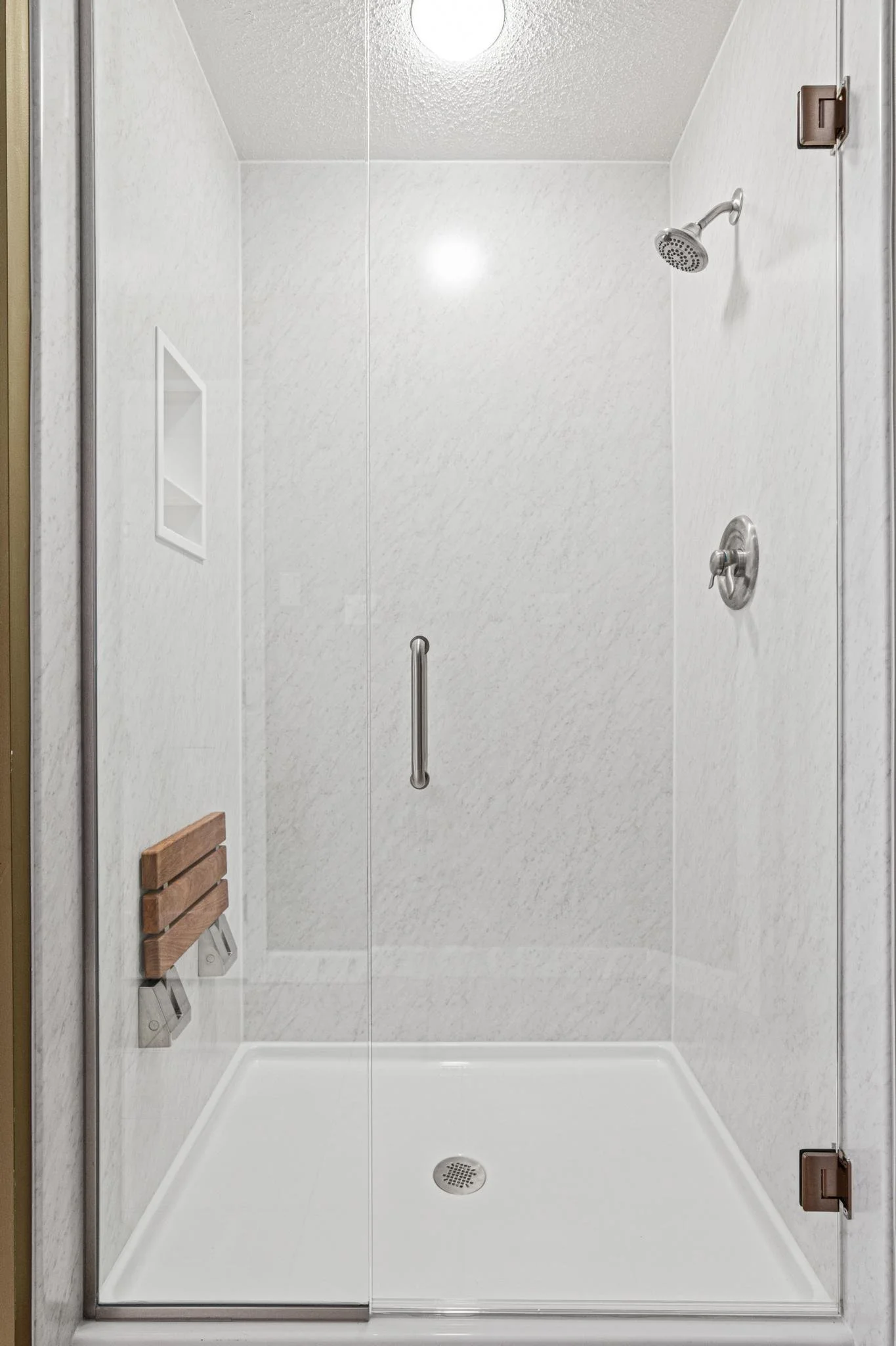 Bathroom remodel using Wetwall shower panels
