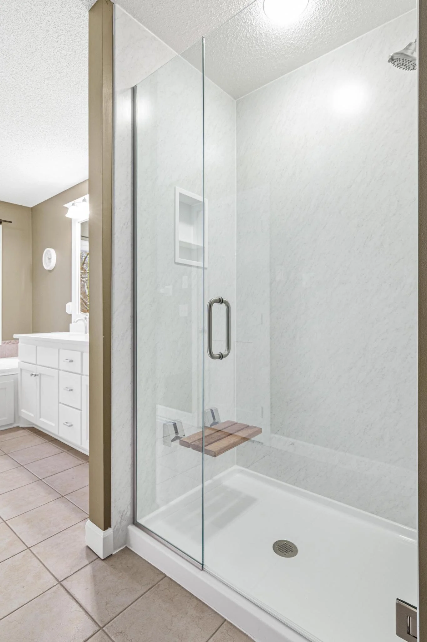 Bathroom remodel using Wetwall shower panels