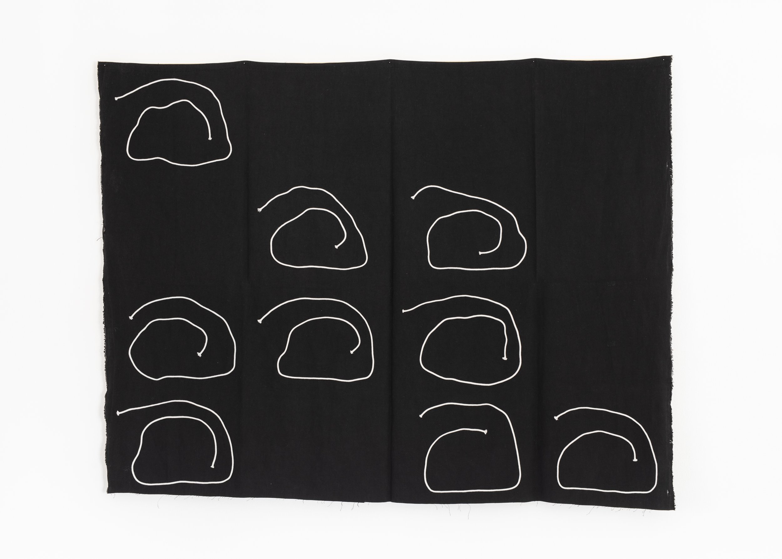 Untitled,
2024
Linen, cotton string
131,5 x 104 cm