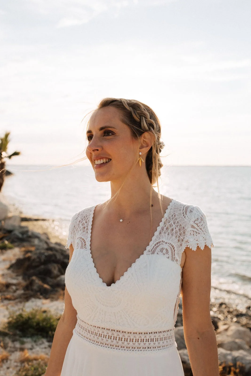 marylise-bridal-dress--nicolas-bellon-ile-de-re-photographe-mariage-storytelling-022.jpg