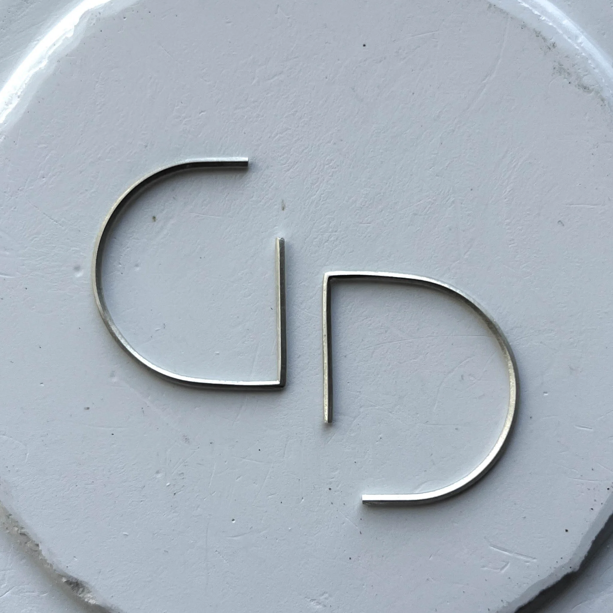         
  
     CIRCLES Creoles   fair silver € 139.00  


  
 #block-dcac8f924de270c99055 {
    
    --stroke-style: none;--stroke-thickness: 6px;
    
      
      
      
    

--tweak-text-block-background-color: initial;

  }

  #block-dcac8f92