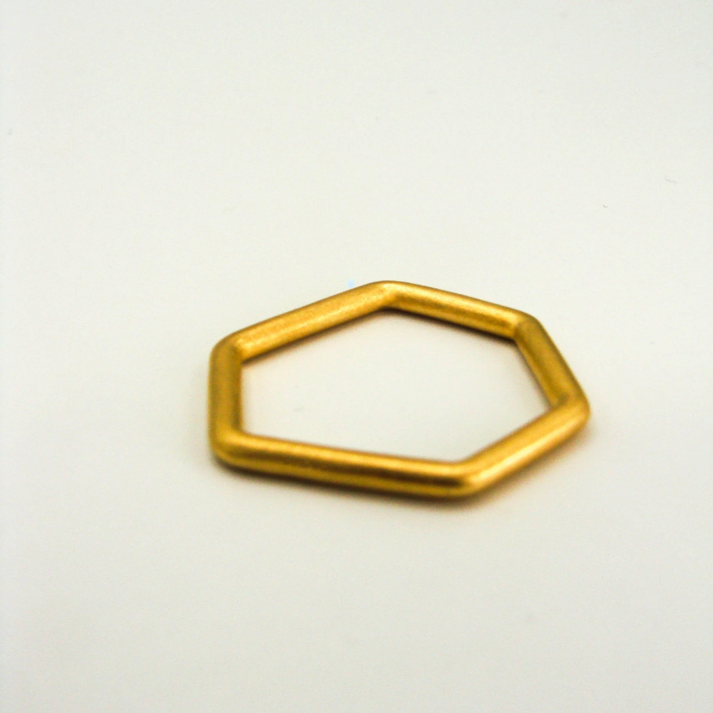       
  
     CORNERS gold Rings   plated with recycled gold € 189.00 fairtrade gold 18ct € 629.00  


  
 #block-f7c54f28d0c0bd934d09 {
    
    --stroke-style: none;--stroke-thickness: 6px;
    
      
      
      
    

--tweak-text-block-backgr