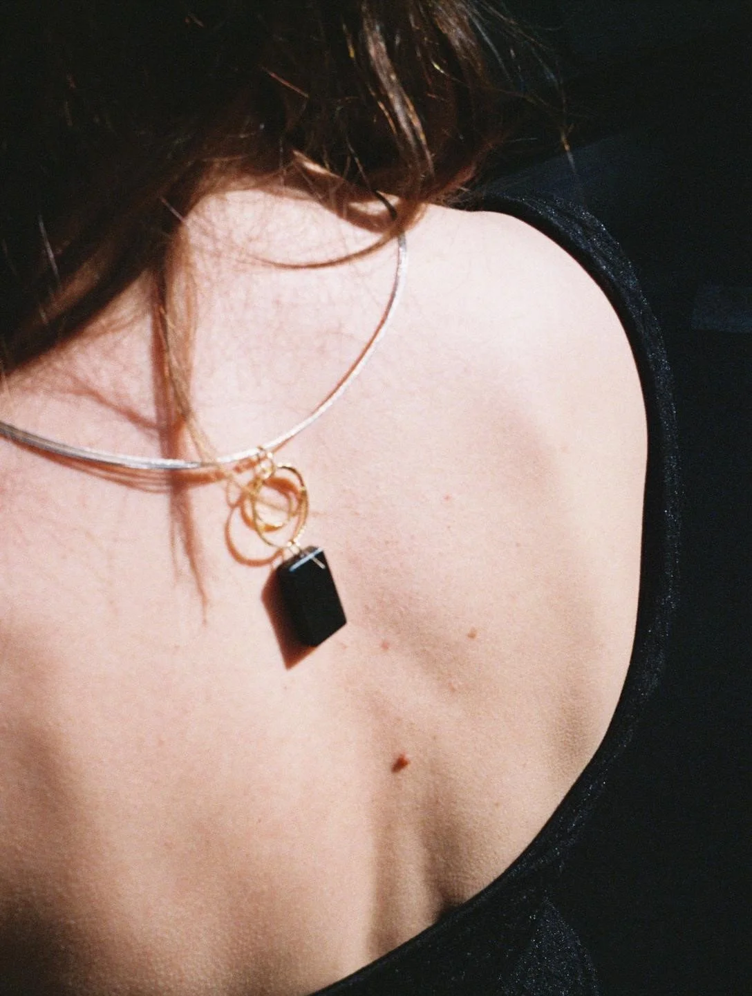         
  
     MONOLITH    - Author Jewelry -   gold 750/000   hand-cut shungit stone  height 50mm width 25mm     € 739.00 (on request)  


  
 #block-e3eaadcc4dbd648f503f {
    
    --stroke-style: none;--stroke-thickness: 6px;
    
      
      
