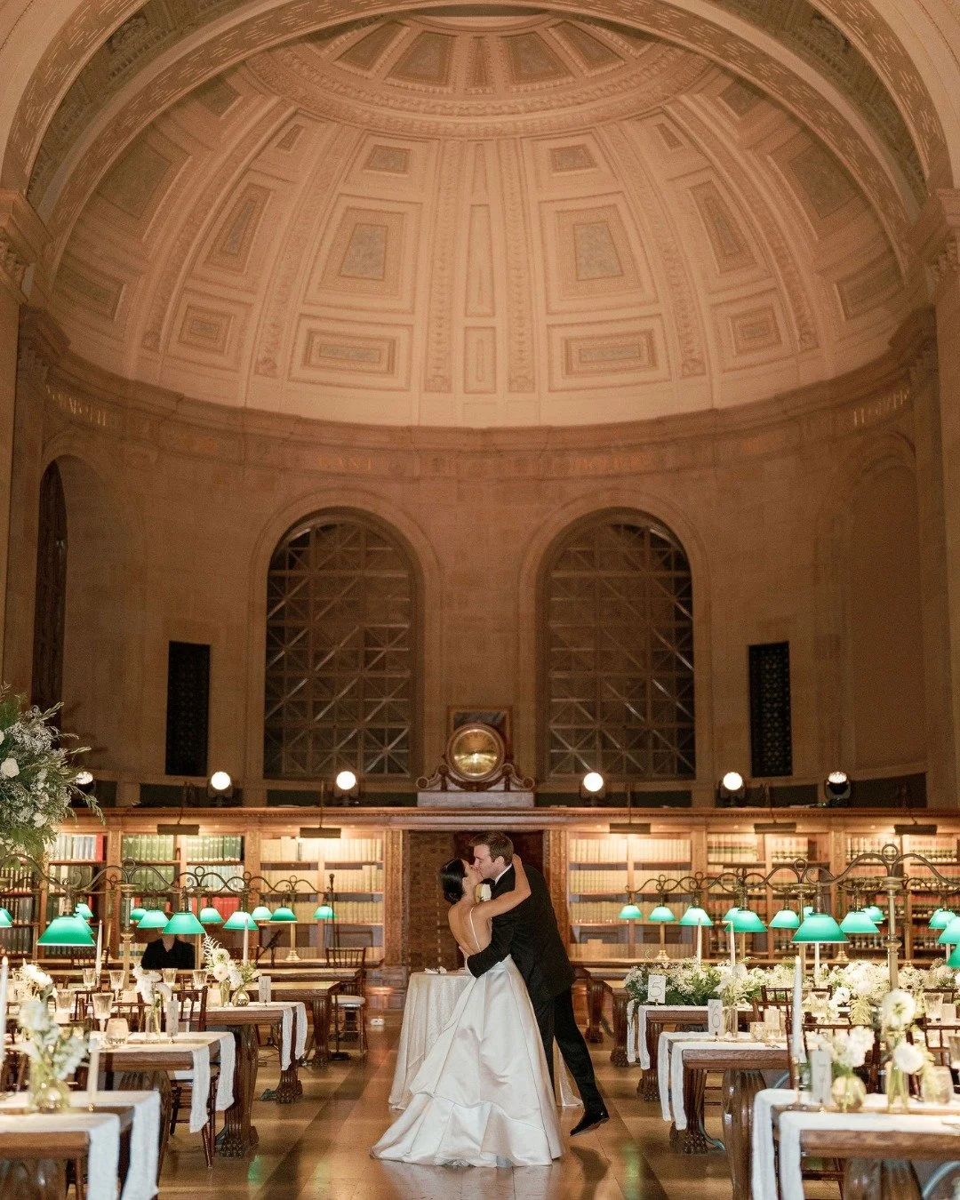 Why We Love This Venue: Boston Public Library ✨
From historic charm to grand spaces and picture-perfect details, the BPL is a dream backdrop for weddings that feel timeless and effortlessly elegant. Whether it&rsquo;s a cozy courtyard ceremony or a g