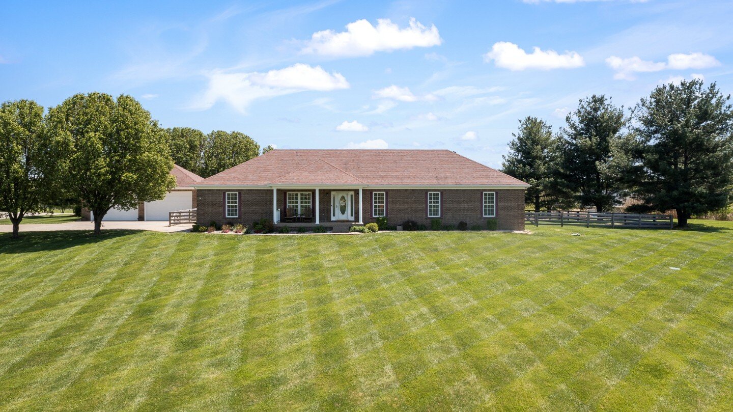 Just listed! @kellyhubbuch of @brown_realty just brought this home to market in Spencer County! It is a spacious ranch with a large backyard and 30x40 garage! Contact Kelly for more information!