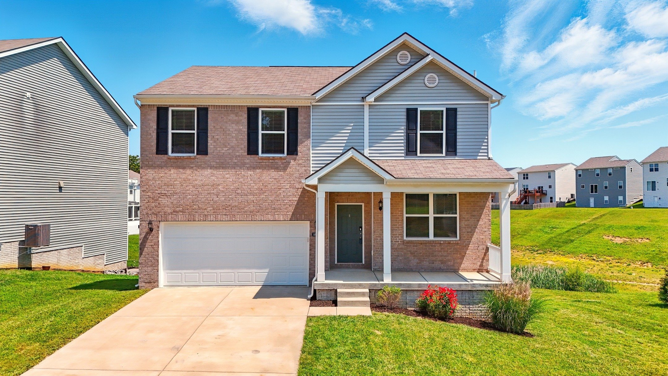 JUST LISTED 🌟

📍1911 Cherry Glen Dr, La Grange, KY 40031
🛏️ 4 Beds | 🛁 3 Baths | 📐 2,606 Sqft | 💰 $415,000

Looking for space? This 4-year-old home has it all! 🏡 With two first-floor flex spaces, a large loft, and an unfinished walkout basemen