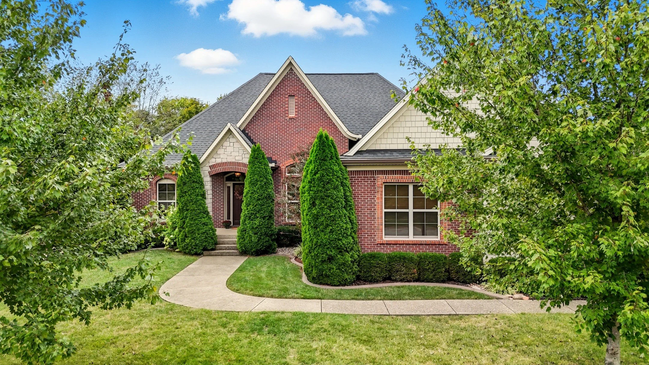 3516 Timmons Ct, Louisville, KY 40245 listed by @jackieexumrealtor!