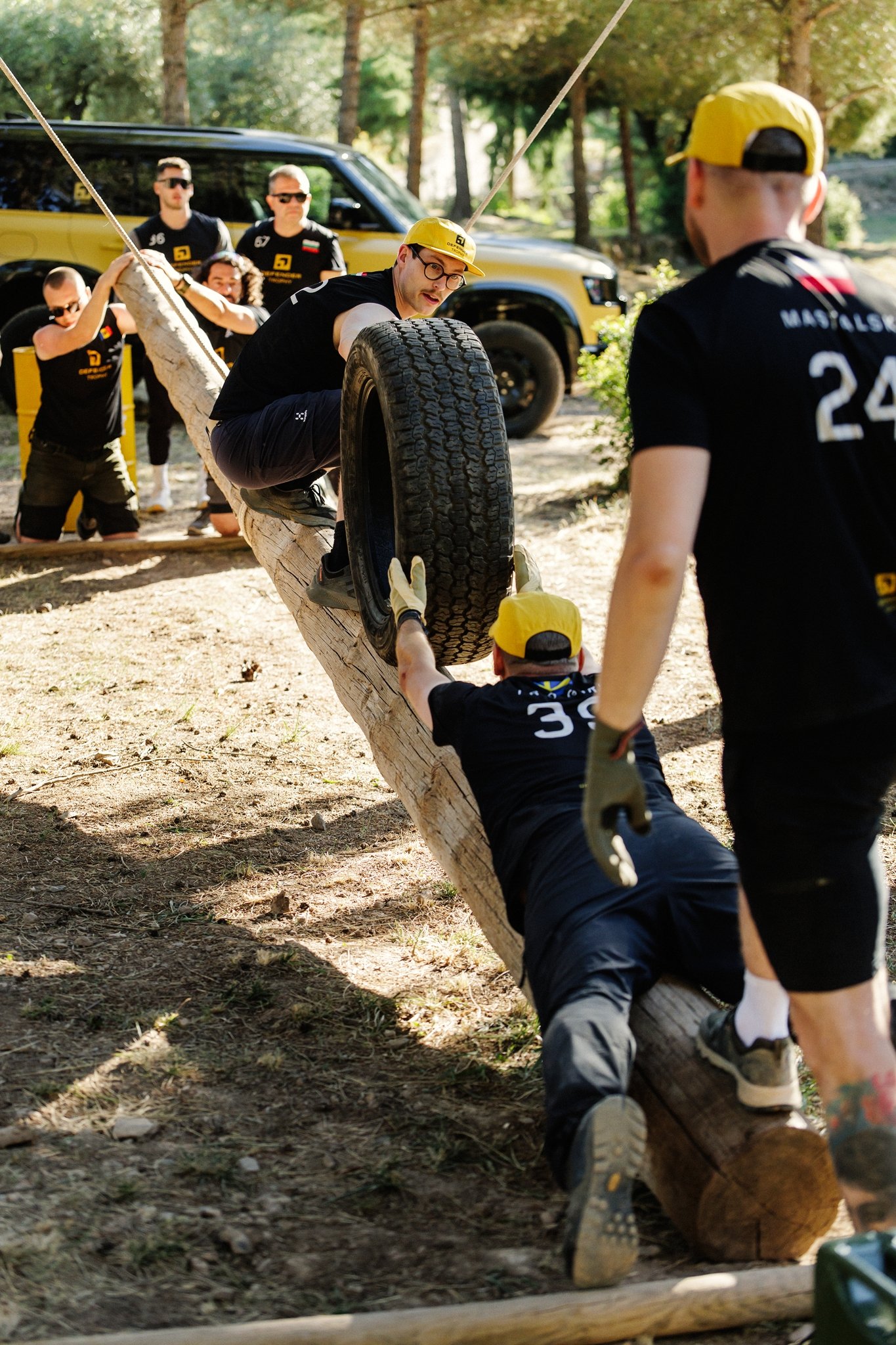 516_Defender Trophy Sels_Europe_R5.jpg