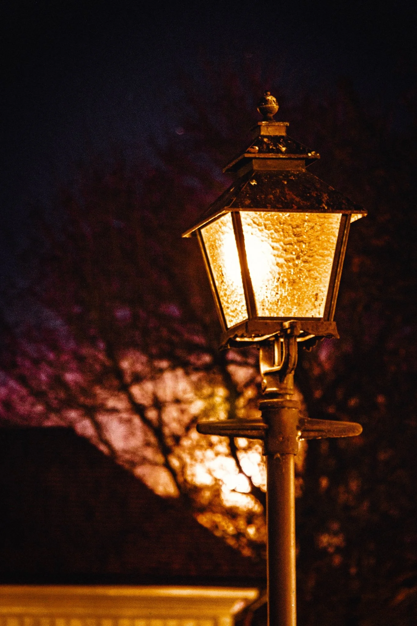 Lamp2048.jpg
