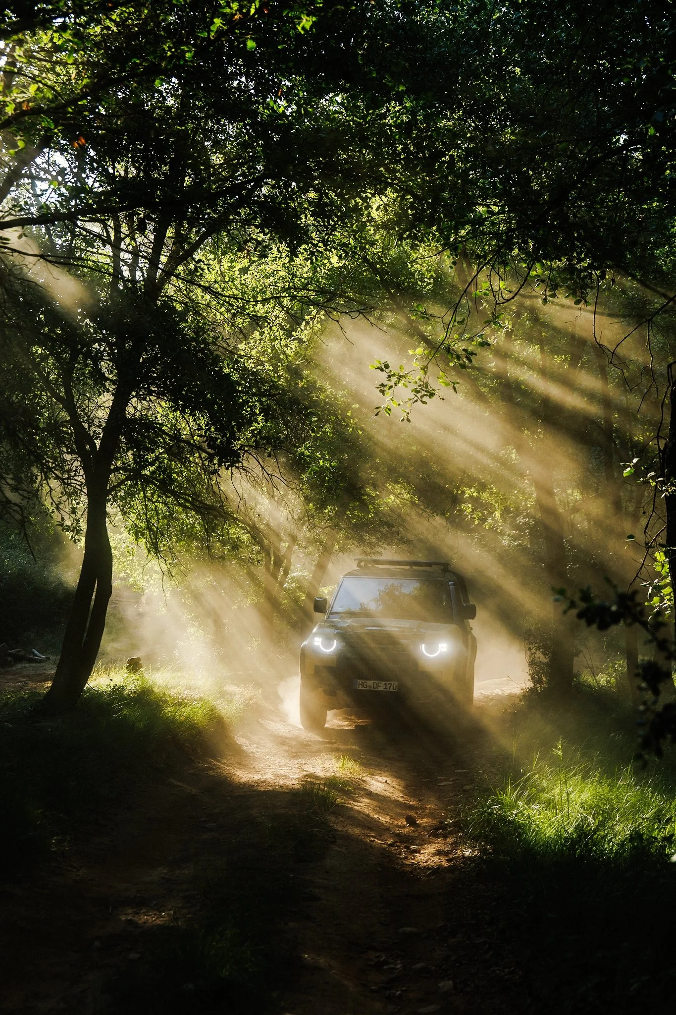 502_Defender Trophy Sels_Europe_R5.jpg