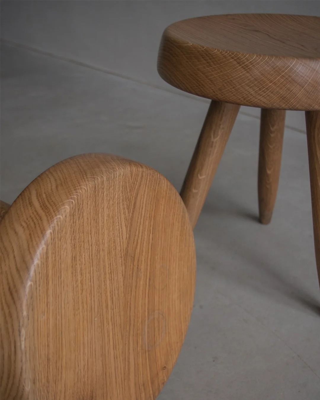 Charlotte_Perriand_Berger_Tabouret_Haute_High_Stool_Sentou_Vintage_Authentic_Midcentury_Modern_oak