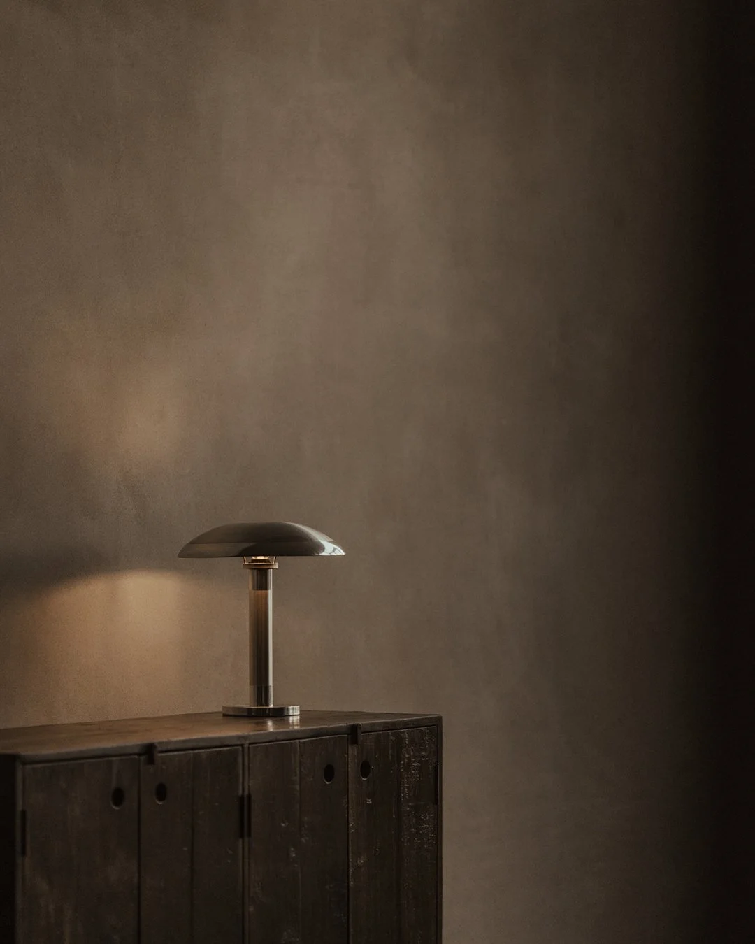Vintage brushed aluminium mid-century modern table lamp made in Belgium in 1955 by Société Anonyme Boulanger.