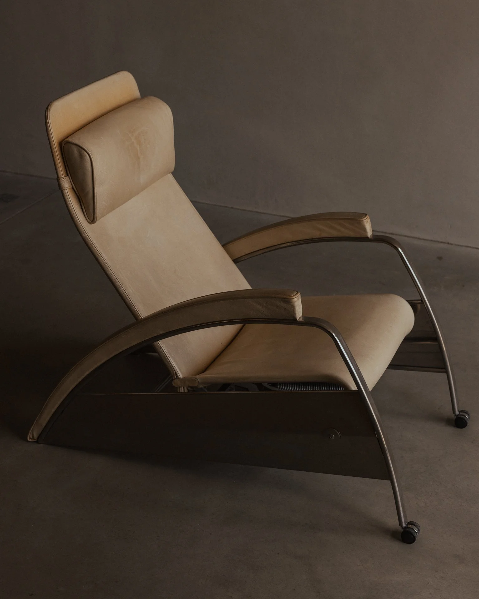 Bicci_de_Medici_Grand_Repos_Tecta_Jean_Prouvé