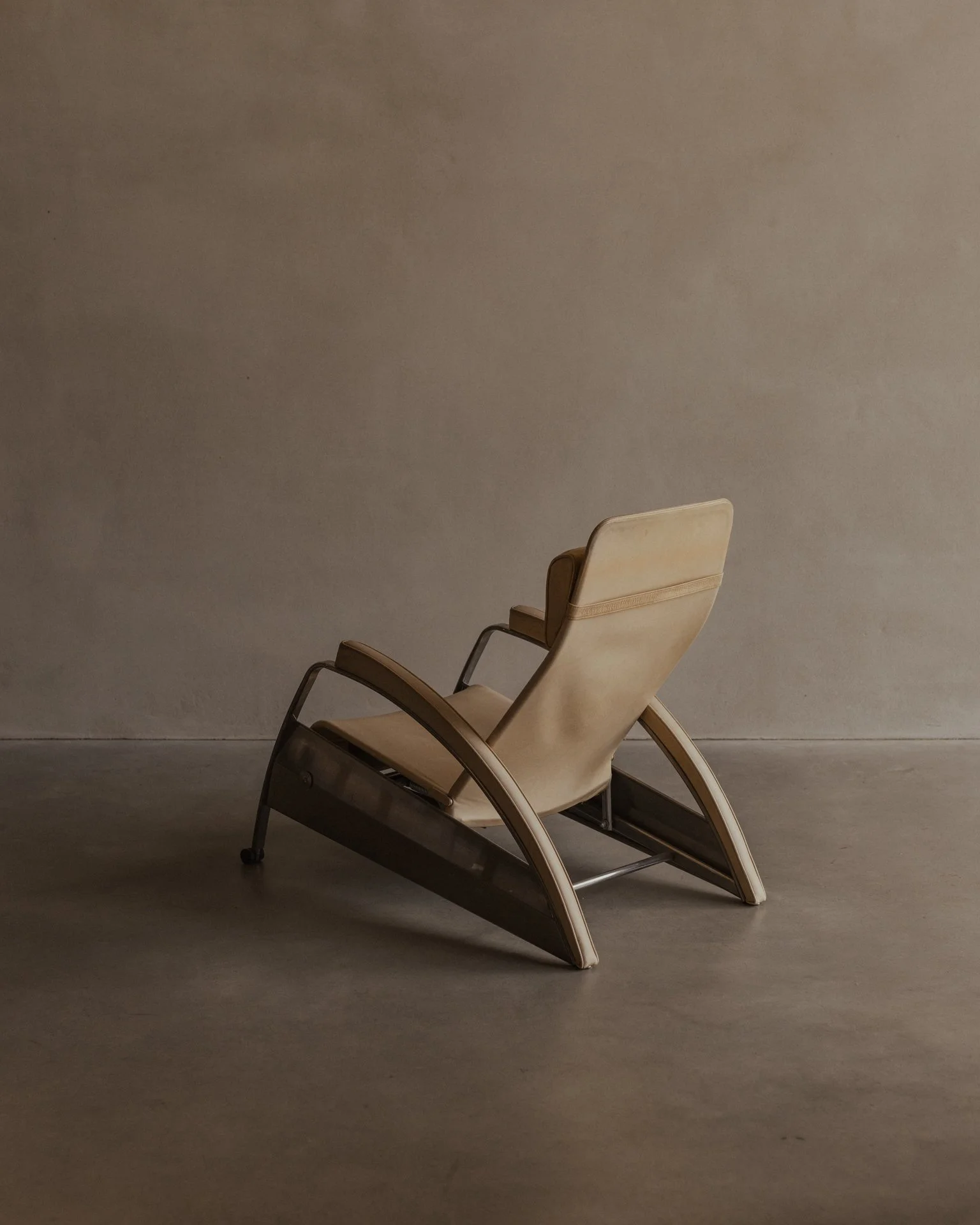 Bicci_de_Medici_Grand_Repos_Tecta_Jean_Prouvé