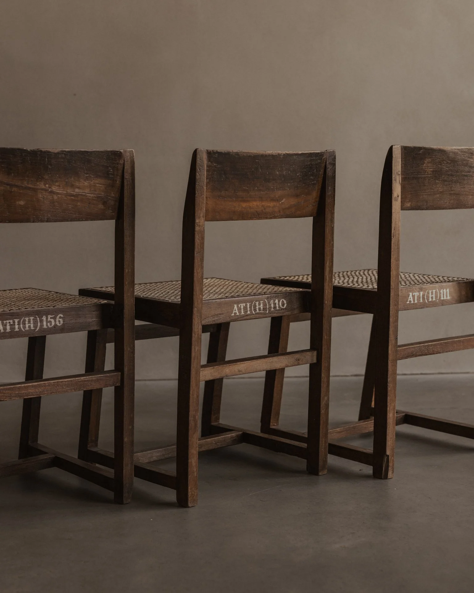 Authentic PJ-SI-54-A box chairs by Pierre Jeanneret - Chandigarh - India - Bicci de Medici - Design Gallery