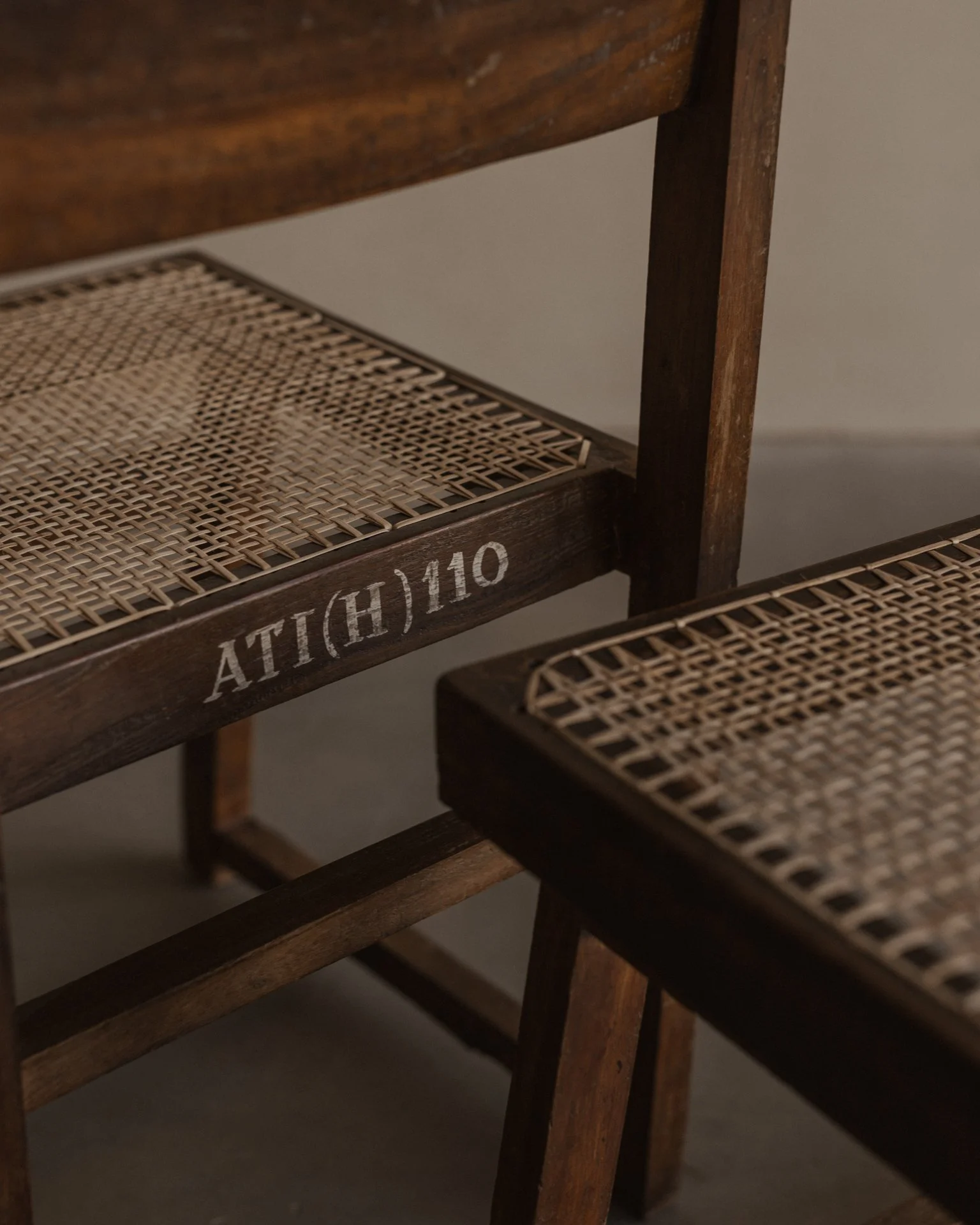 Authentic PJ-SI-54-A box chairs by Pierre Jeanneret - Chandigarh - India - Bicci de Medici - Design Gallery