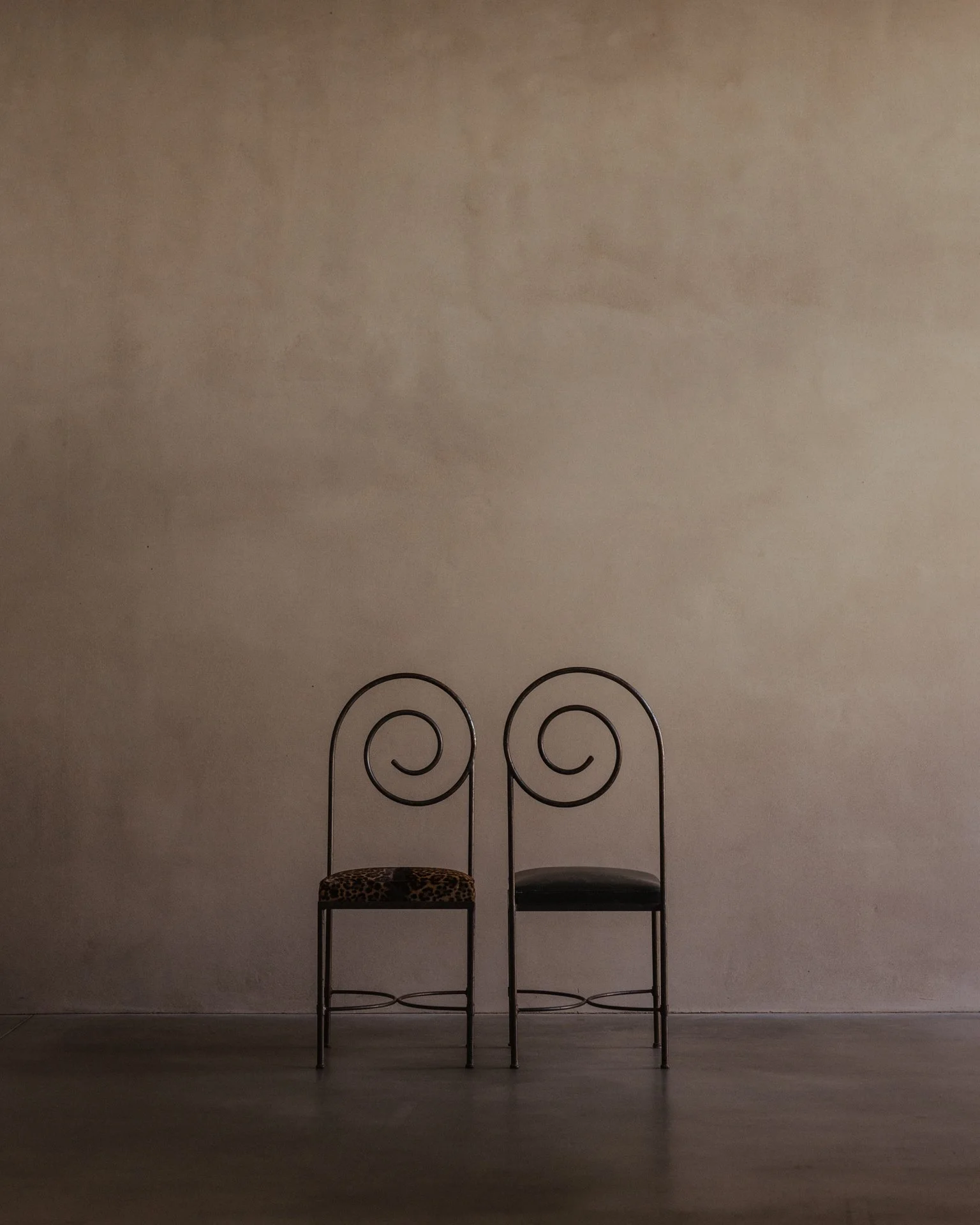 Postmodern Luigi Serafini Suspiral chair with leopard-print seat