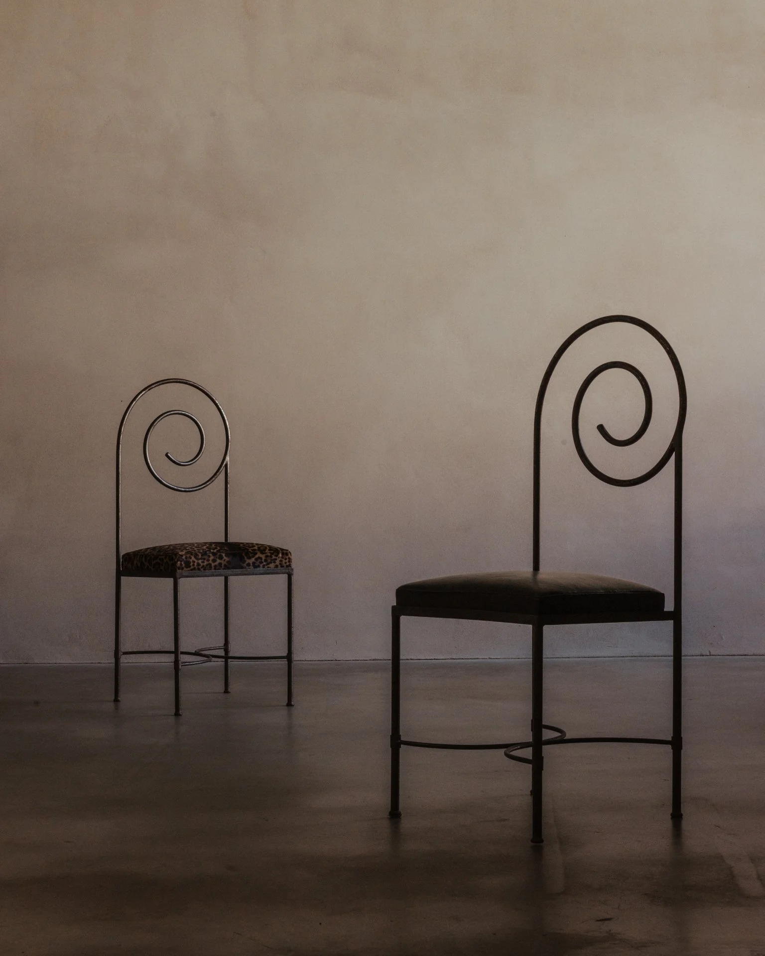 Postmodern Luigi Serafini Suspiral chair with leopard-print seat