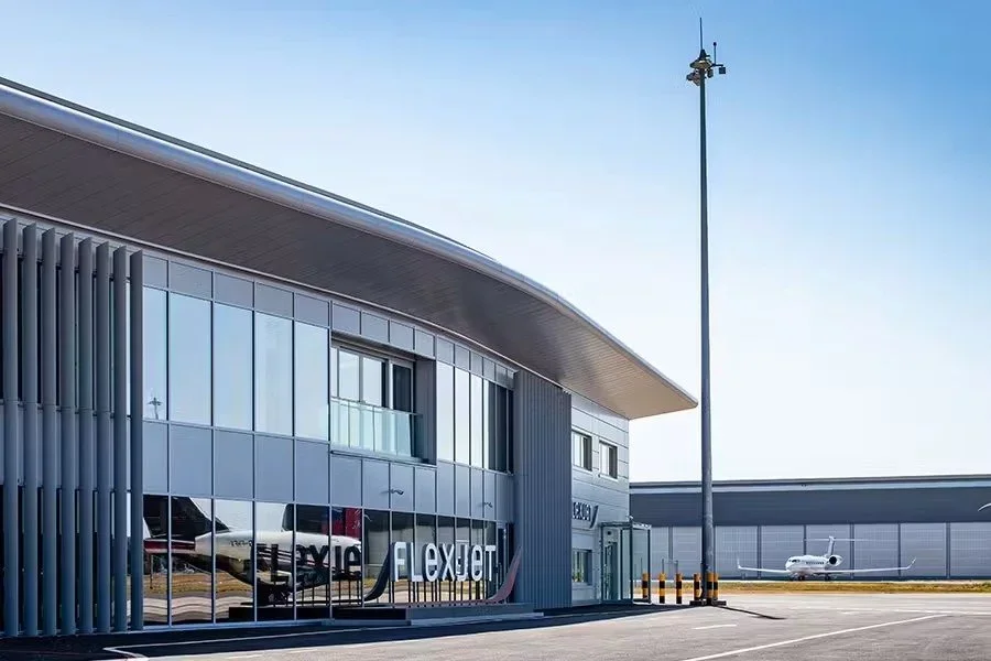 flexjet-terminal-facade.webp