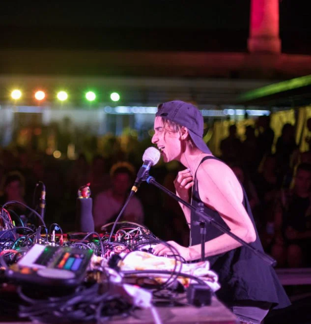 JULIE SEMOROZ TBA - CONCERT - RöstiBrücke Electroacoustic Cabaret Farmhouse - Zurich ,CH 