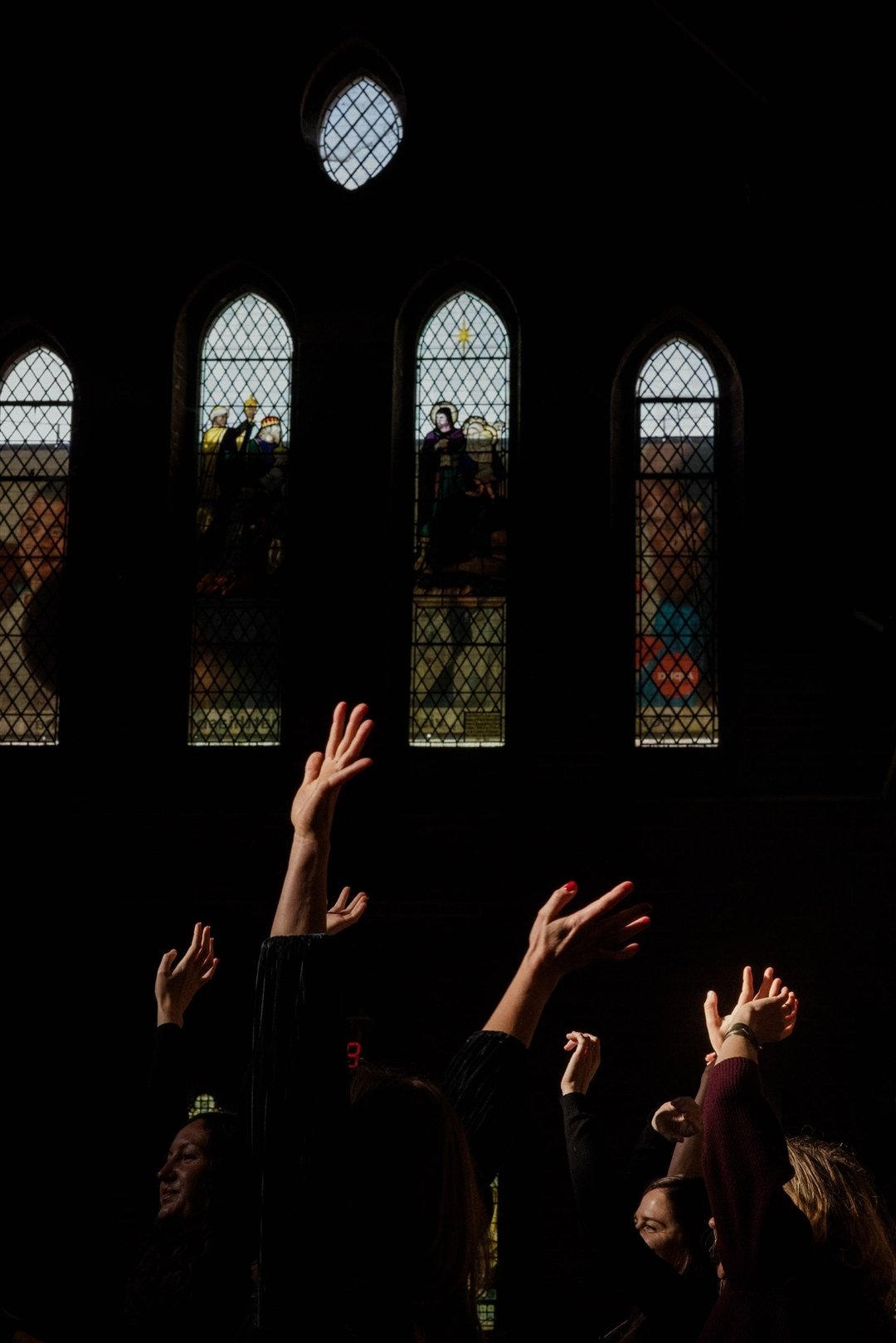 Shooting for @naomiabsalom at her gathering &ldquo;Coven&rdquo;. An alchemical space and one I have been in for some
time now.  The next one is on March 22nd in Brighton. 

#InnerAlchemy #SomaticExperience #FeltSense #Embodiedwisdom #TendToTheFire #I