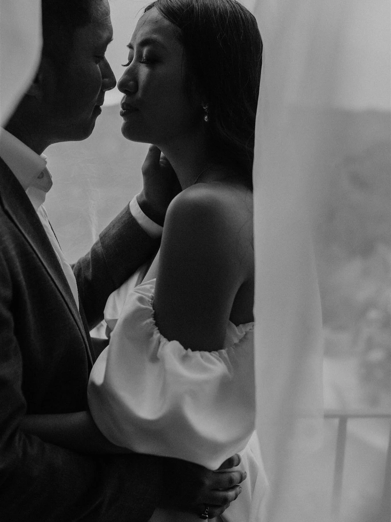 Eileen & Kendrick 
01/07/2025 
Venue : @casafelix 
Planner : @nua_wp 
Videographer : @laureaweddings 
HMUA : @agatajuliamua 
Florist : @lovingtheflowers 
Associate photographer : @jo.kemp.photography 
#modernromantics #destinationweddingphotog