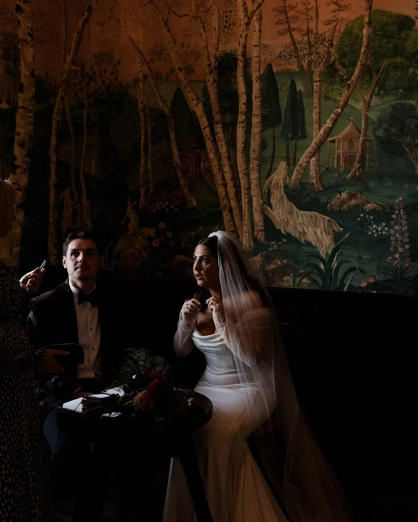 Maria & Ross ✨
@mariamistrangeloackery 
@thebellinticehurst 
@thebellweddings 
@wildflorabridal 
@makeoverbox_hairandmakeup 
@theartbunch 
 #PainterlyWeddings #CinematicWedding #IntimateWeddingInspo #WeddingStoryteller #BrightonWeddingPhotograp