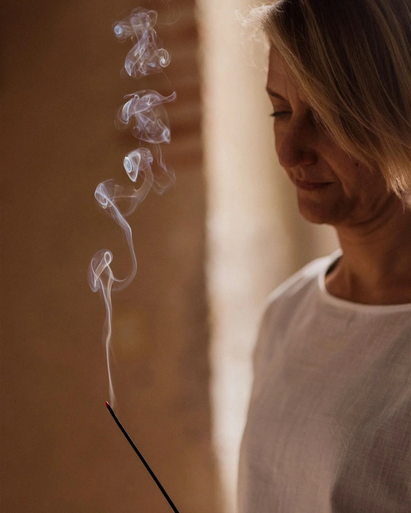 France, last month.
To photograph for @littlefrenchretreat
Morning light spilling in, soft as breath.
Movement. Stillness. Presence.
No performance. Just returning.
This is what devotion can look like—
Quiet. Grounded.
Not something you do for