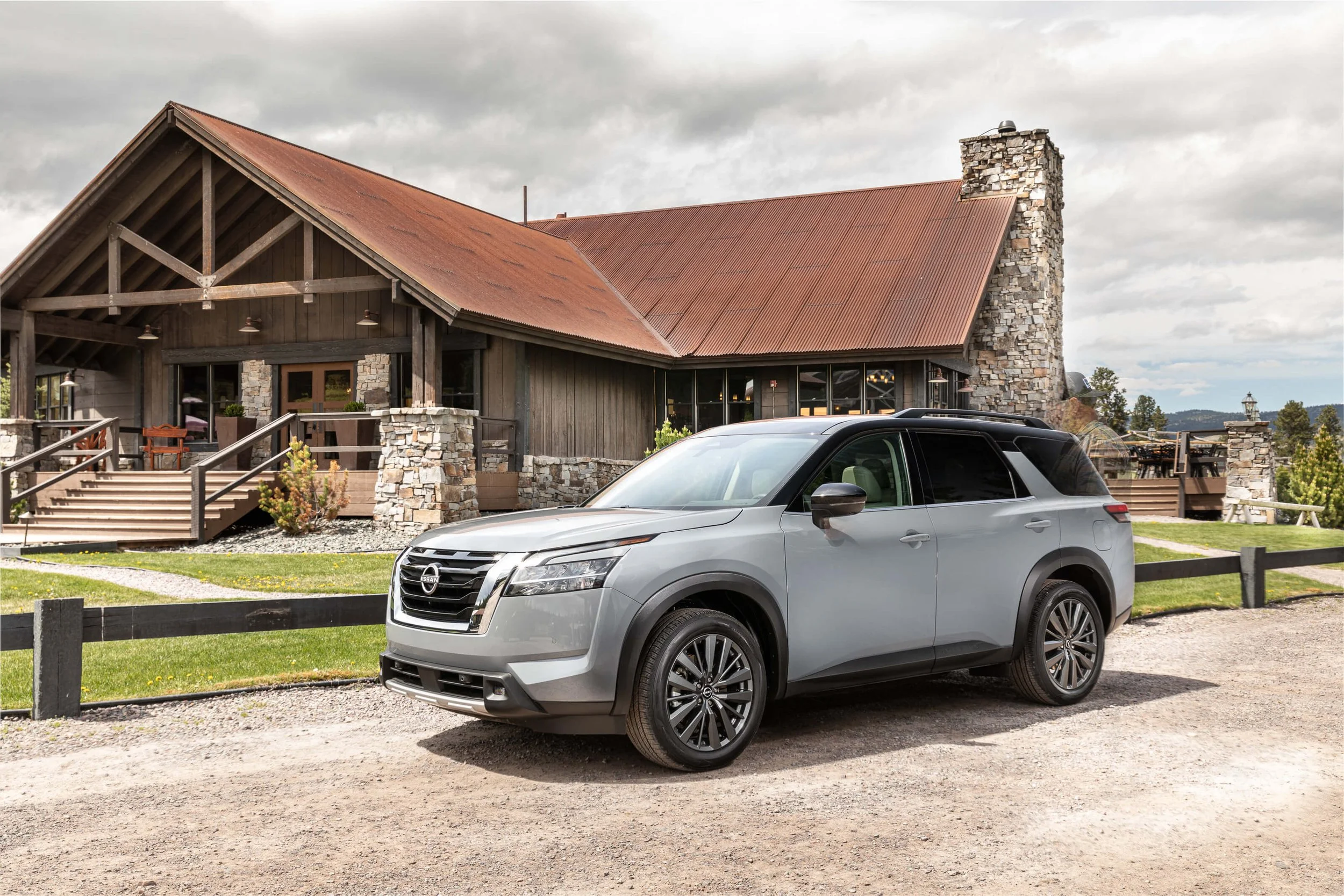 2022 Nissan Pathfinder SL AWD Test Drive Review