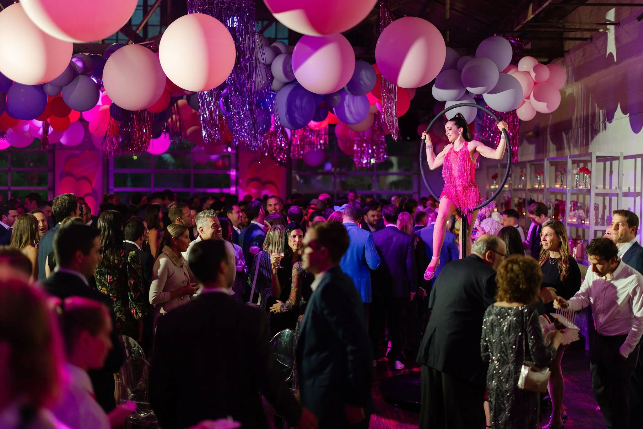 the-knowlton-boathouse-fundraiser-aerialist-performance-balloon-decor-bridgeport-ct-64091-0203.jpg