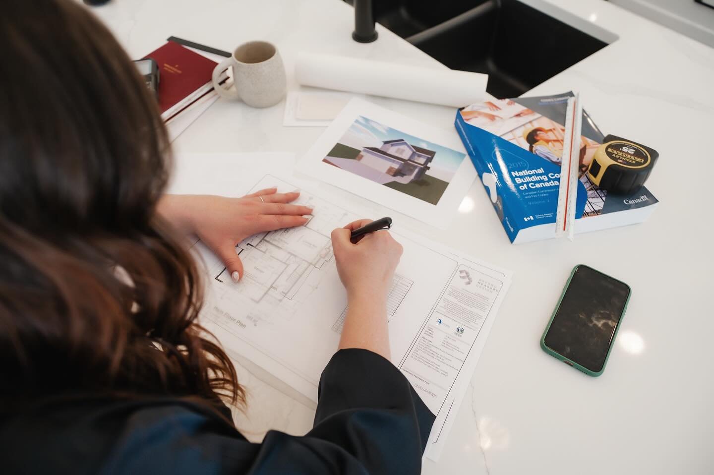 When&rsquo;s the best time to start designing your project?⁠
⁠
Easy answer: anytime (seriously, your Pinterest board has been waiting for this moment).⁠
⁠
But&hellip; if you&rsquo;re dreaming of starting construction in spring 2026, you actually need