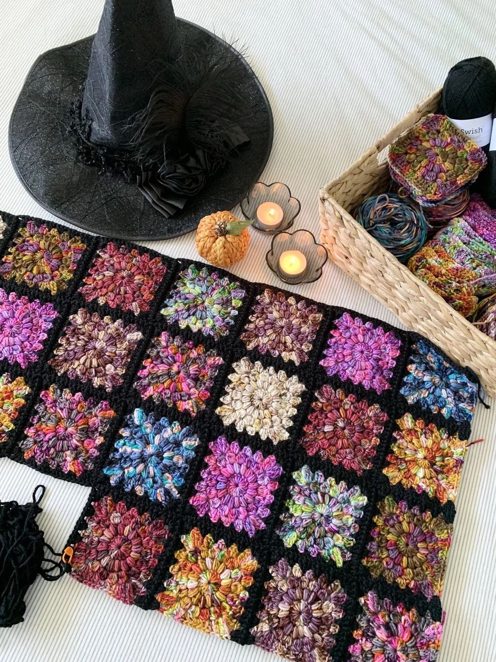 Hygge Burst Blanket x The Hocus Pocus 2 Collection by Hue Loco