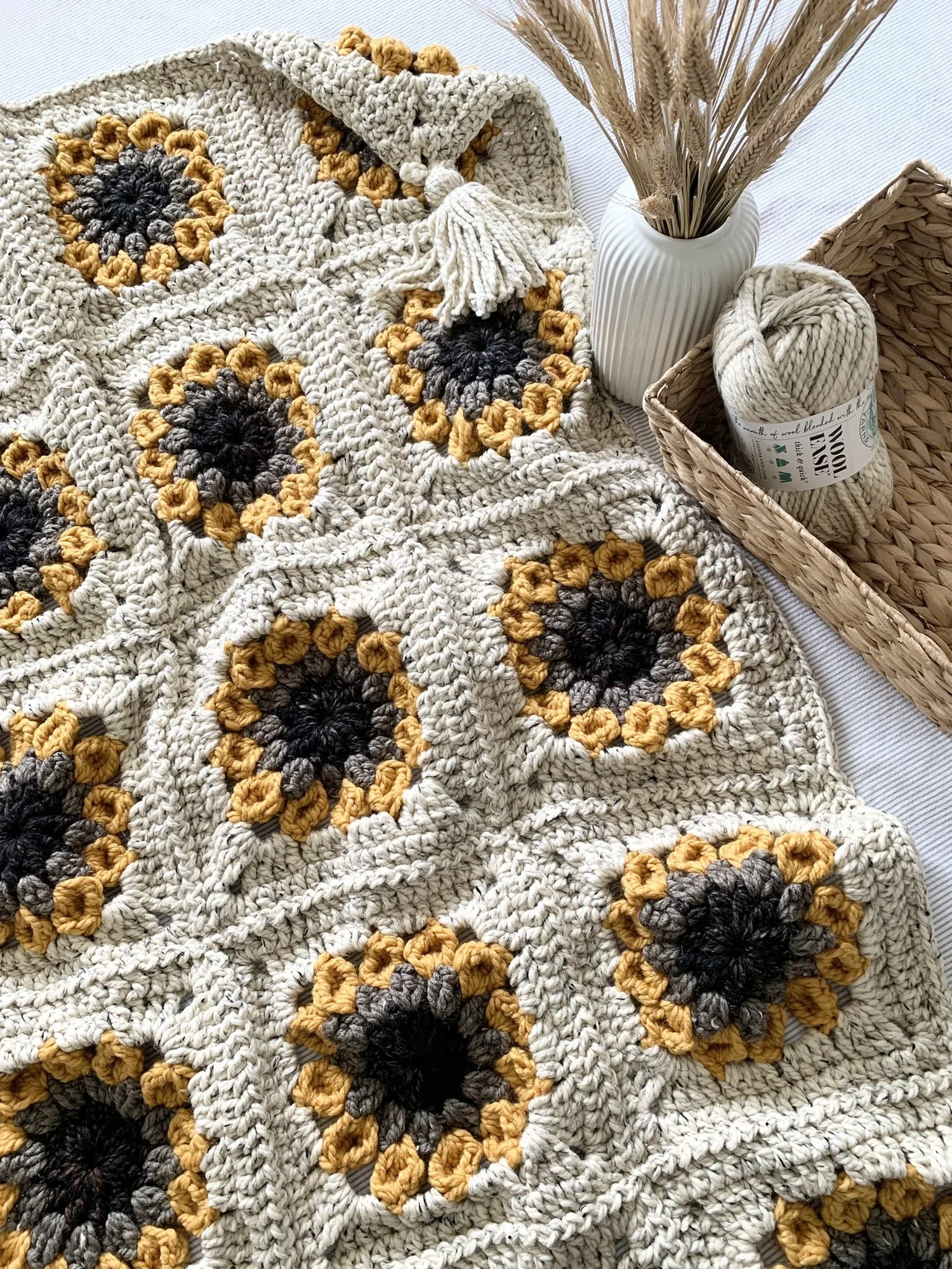 special-edition-sunflower-blanket-pattern-nautikrall-crochet