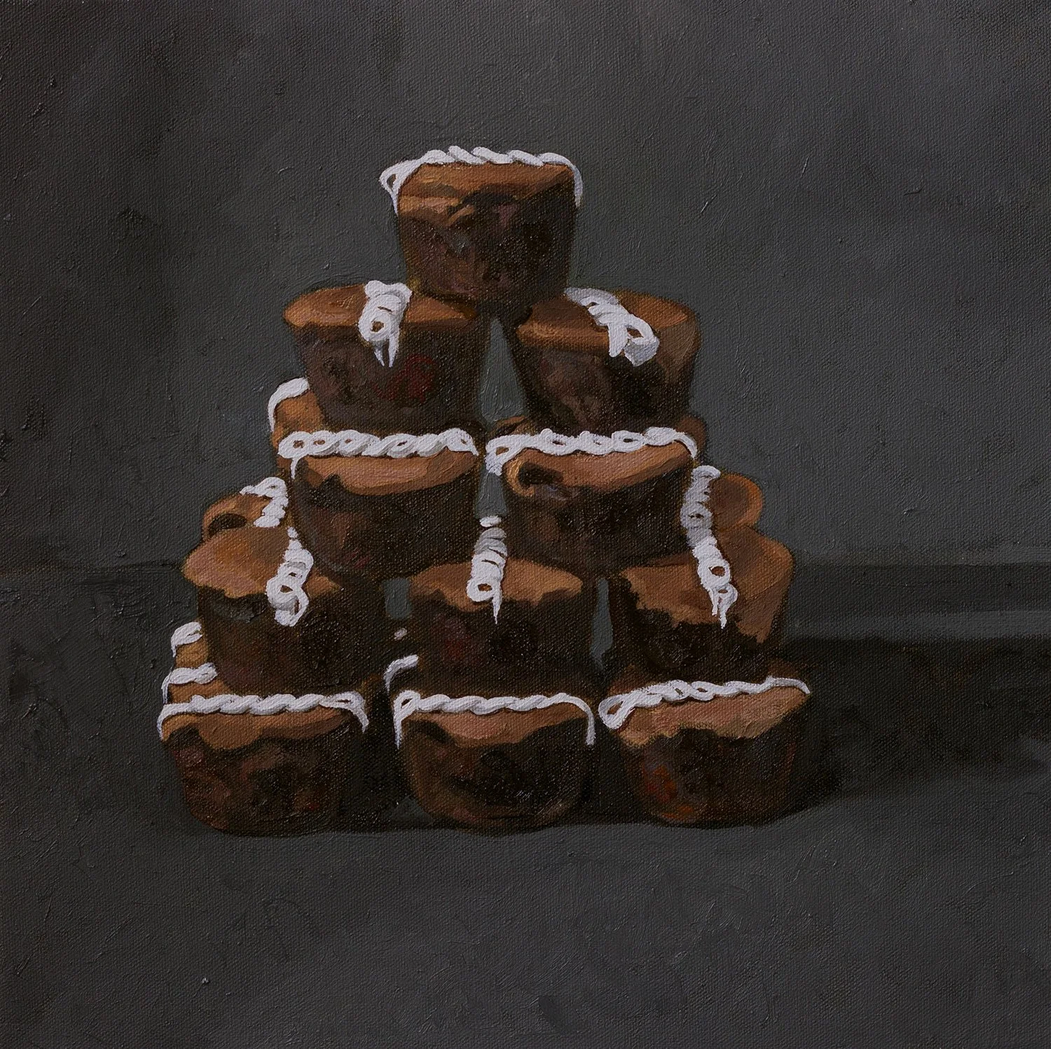Hostess Pyramid