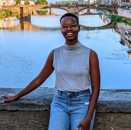 Photo of Eve Kahama.