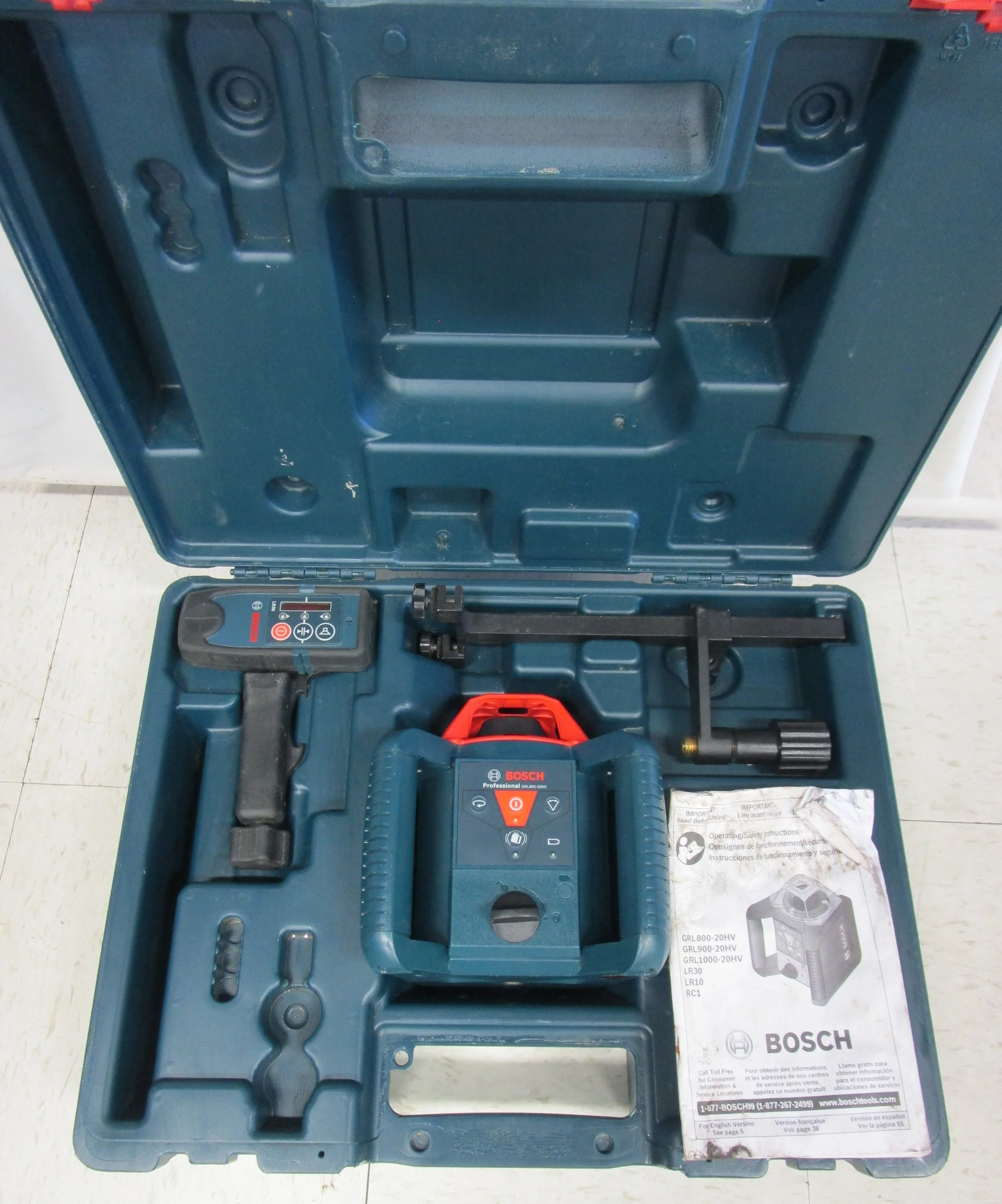 BOSCH GRL800-20HV 800 ft Rotary Red Beam Self Leveling Laser W/ Receiver & Hard Case.