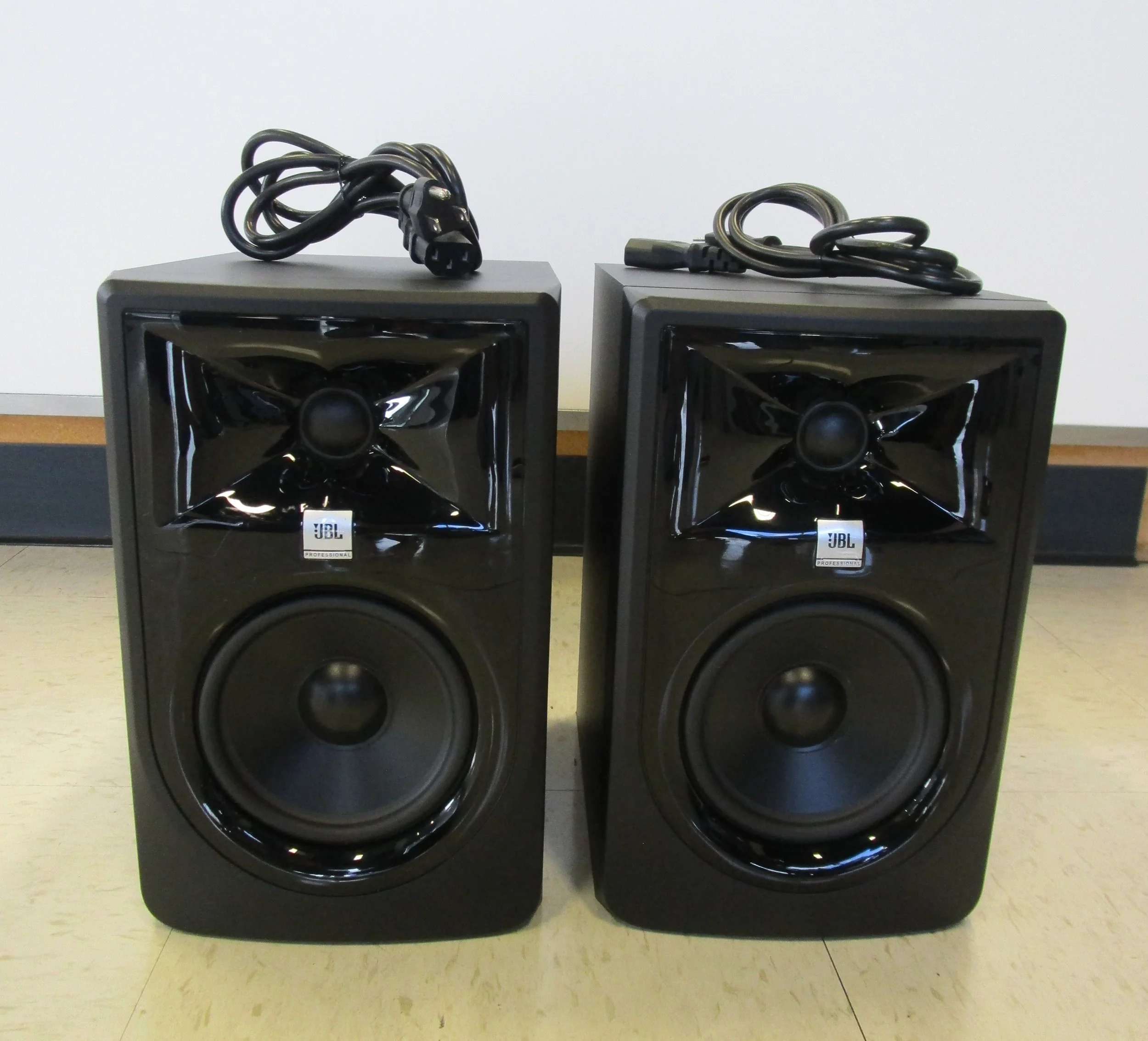 1Pr JLB 305P MK II 5" 2-way Studio Series 3 Speakers W/ Power Cord.