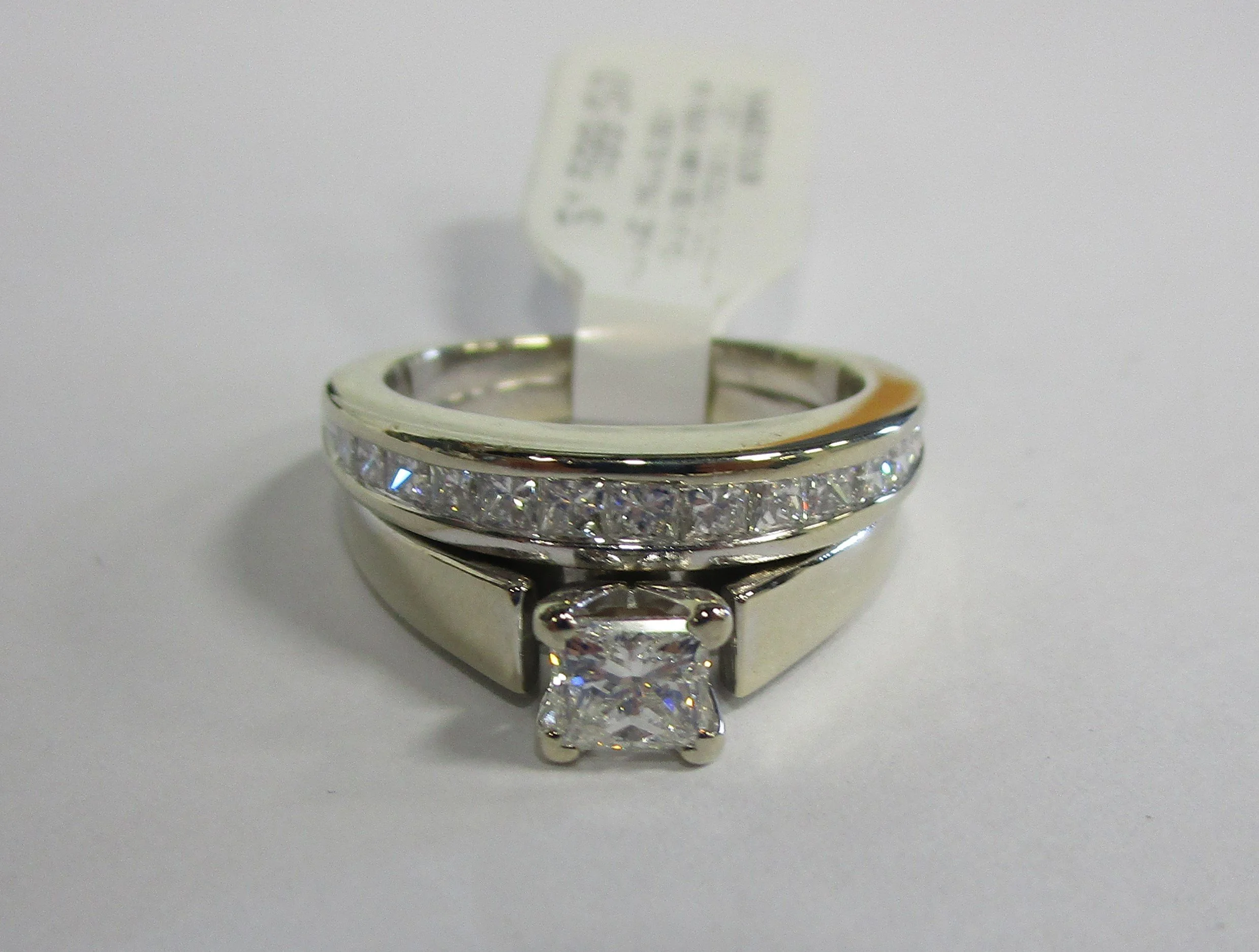 14kt White Gold SIZE:6.5 8.5 GR 1/2ct Ctr 1.00cttw Diamond Wedding Set Soldered Together.