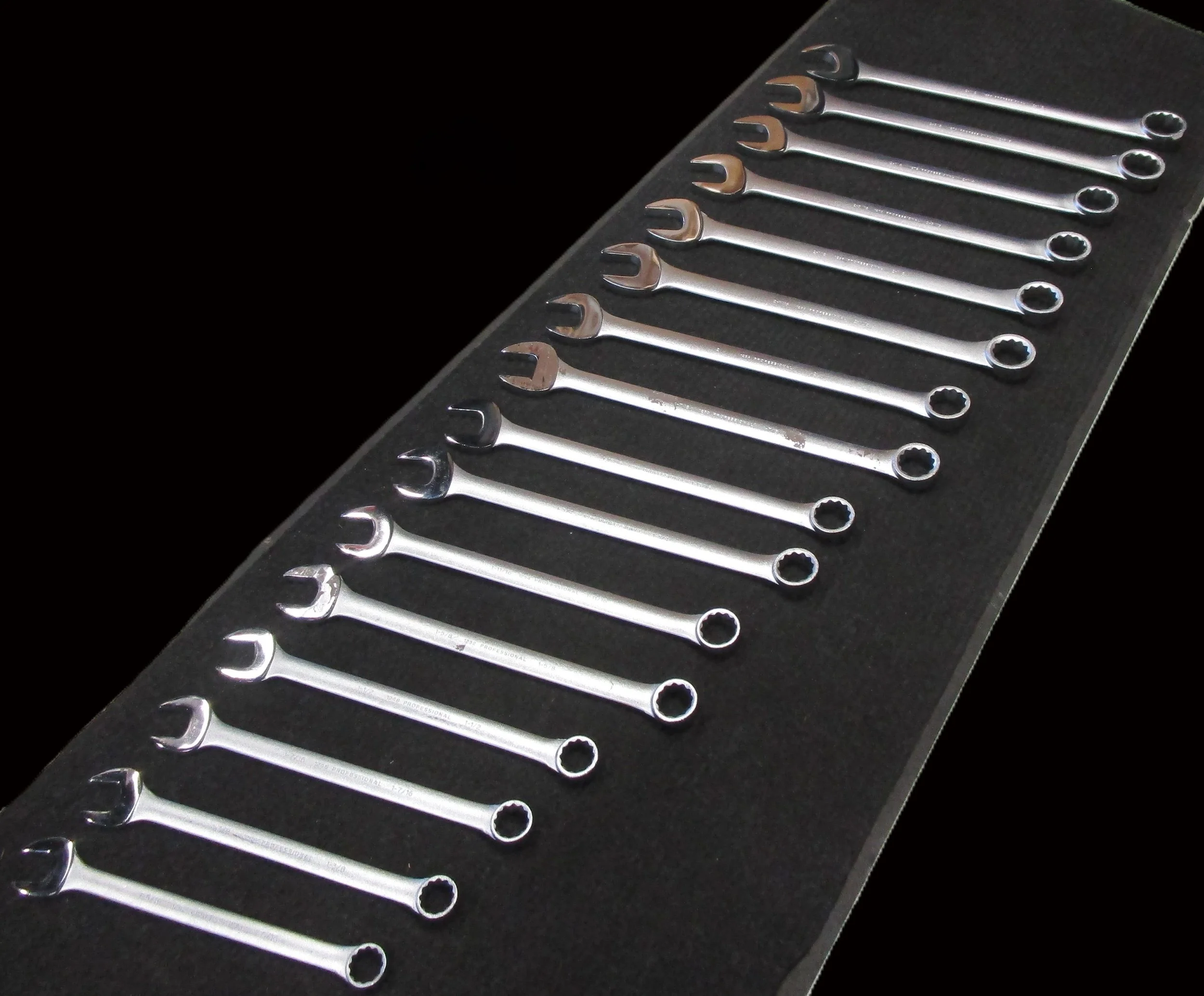 Proto J1200F-HD 1 5/16" - 2 1/2" Combination Wrench Set: Alloy Steel, Satin, Qty 16, 15° Head Offset