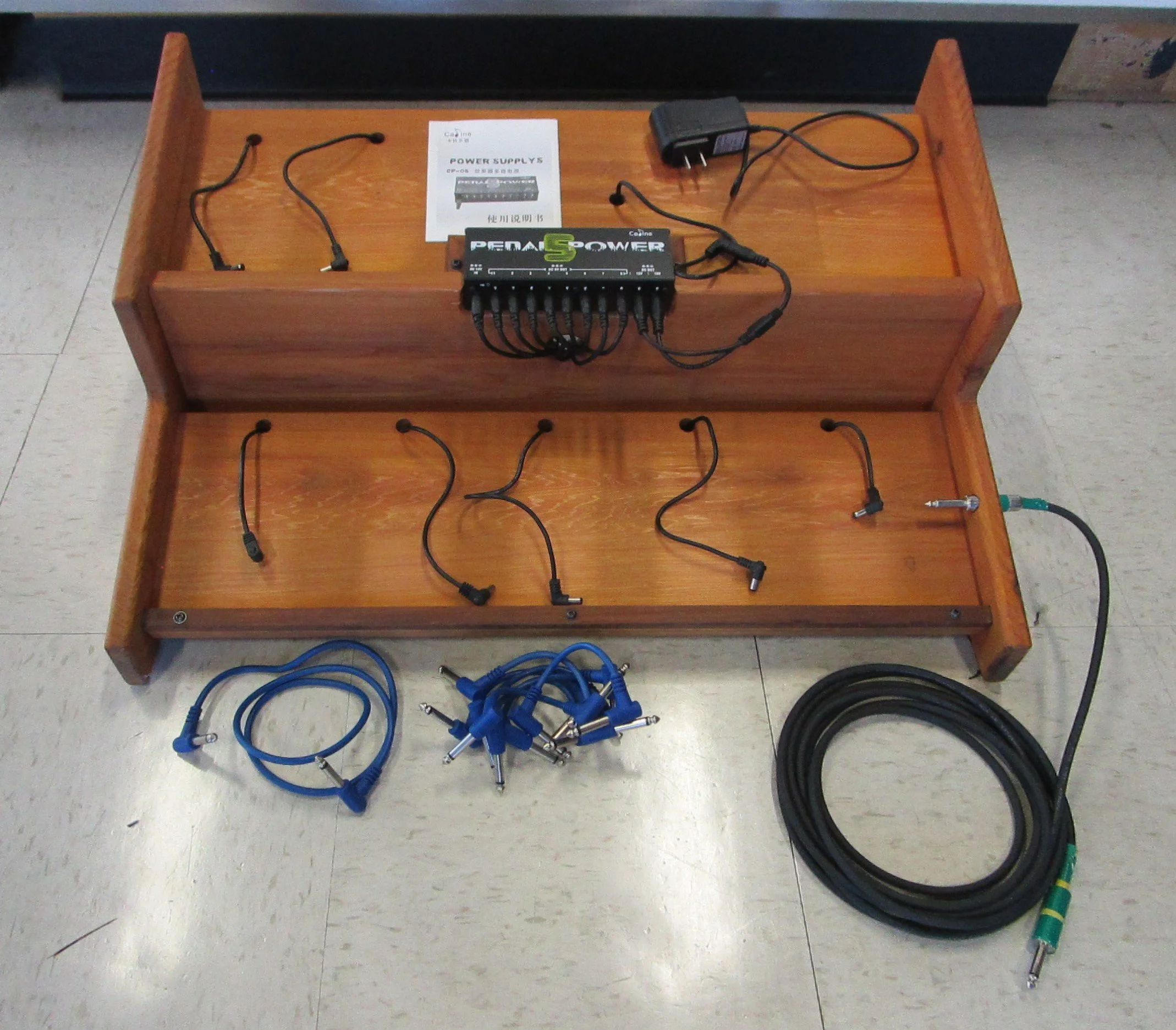 CALINE CP-05 Pedal Power Supply w/ 8 Patch Cables and Guitar Jack on Custom 2-Tier Board.