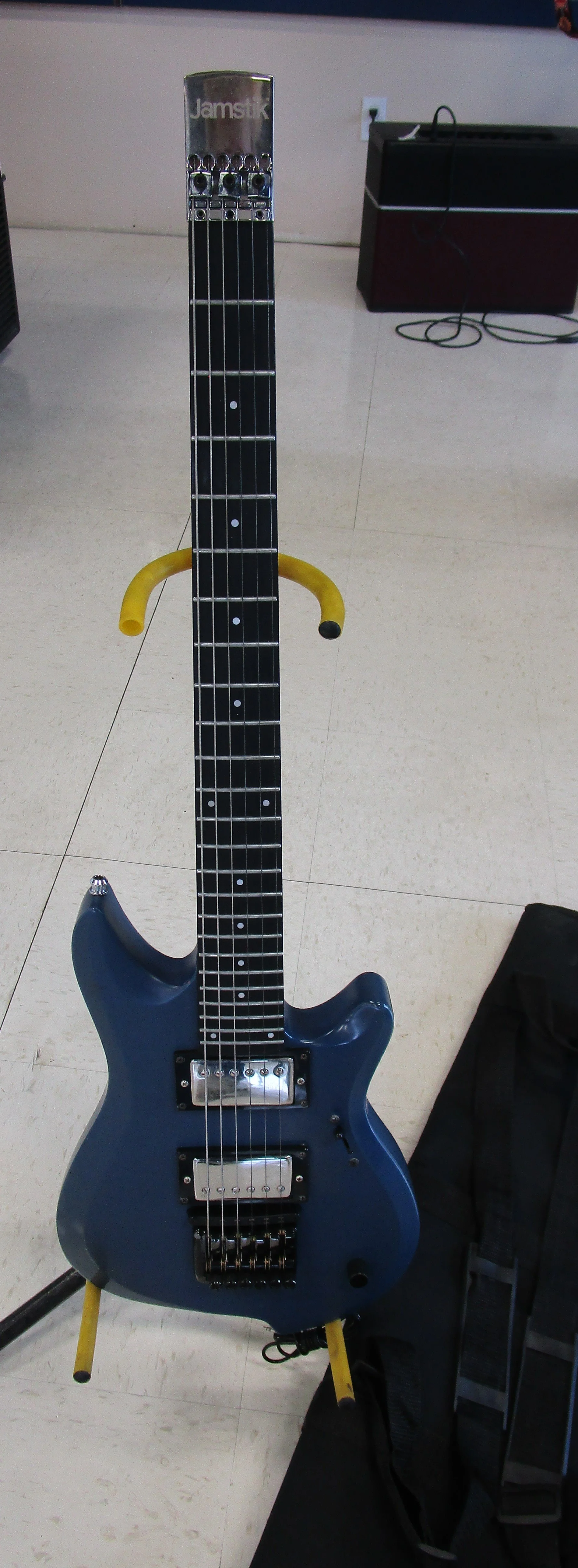 Jamstick JSMG172100 3/4 Scale Electric Guitar W/ Case (Matte Blue W/ MIDI Pick-ups).