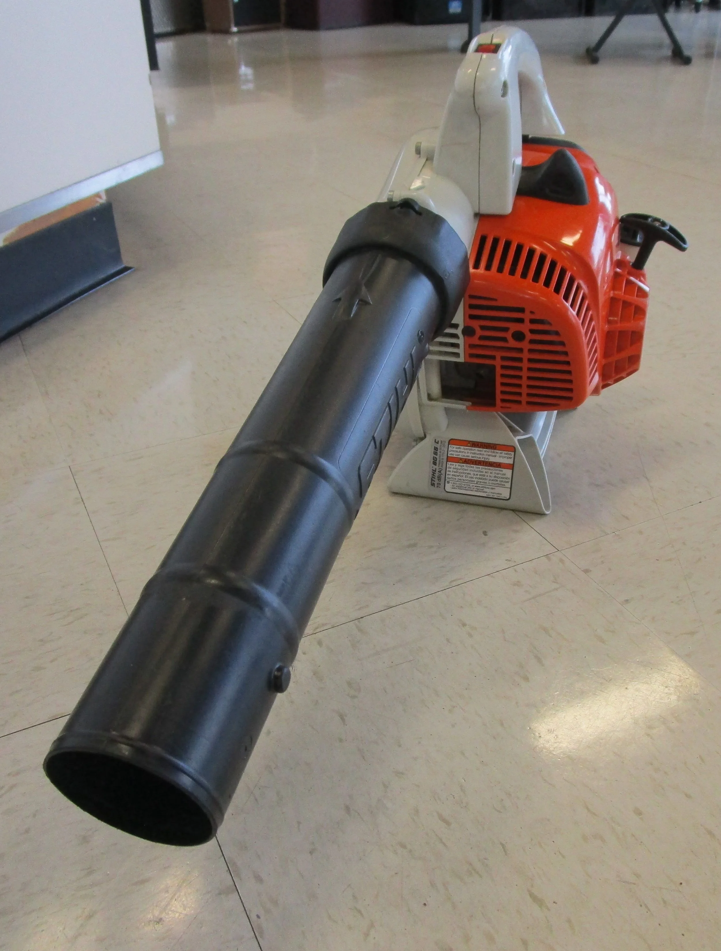 STIHL BG56C  Handheld Gas Leaf Blower 27cc (missing lower tube).