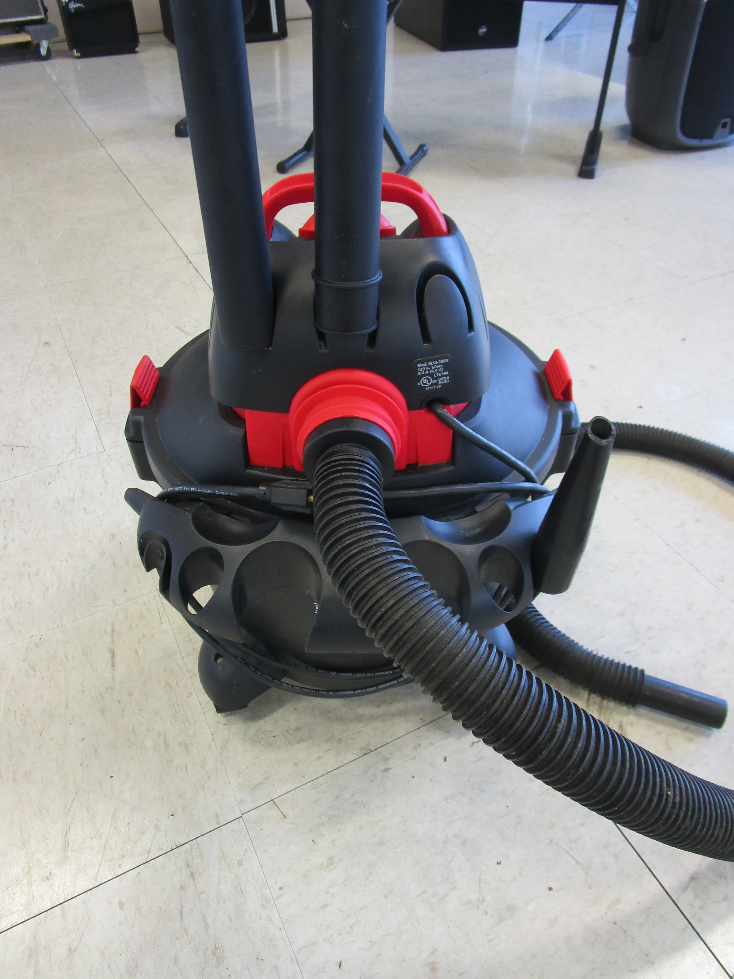 Shop Vac SL14-300A 6-Gallon 3.0 Hp Vacuum with Attachments.