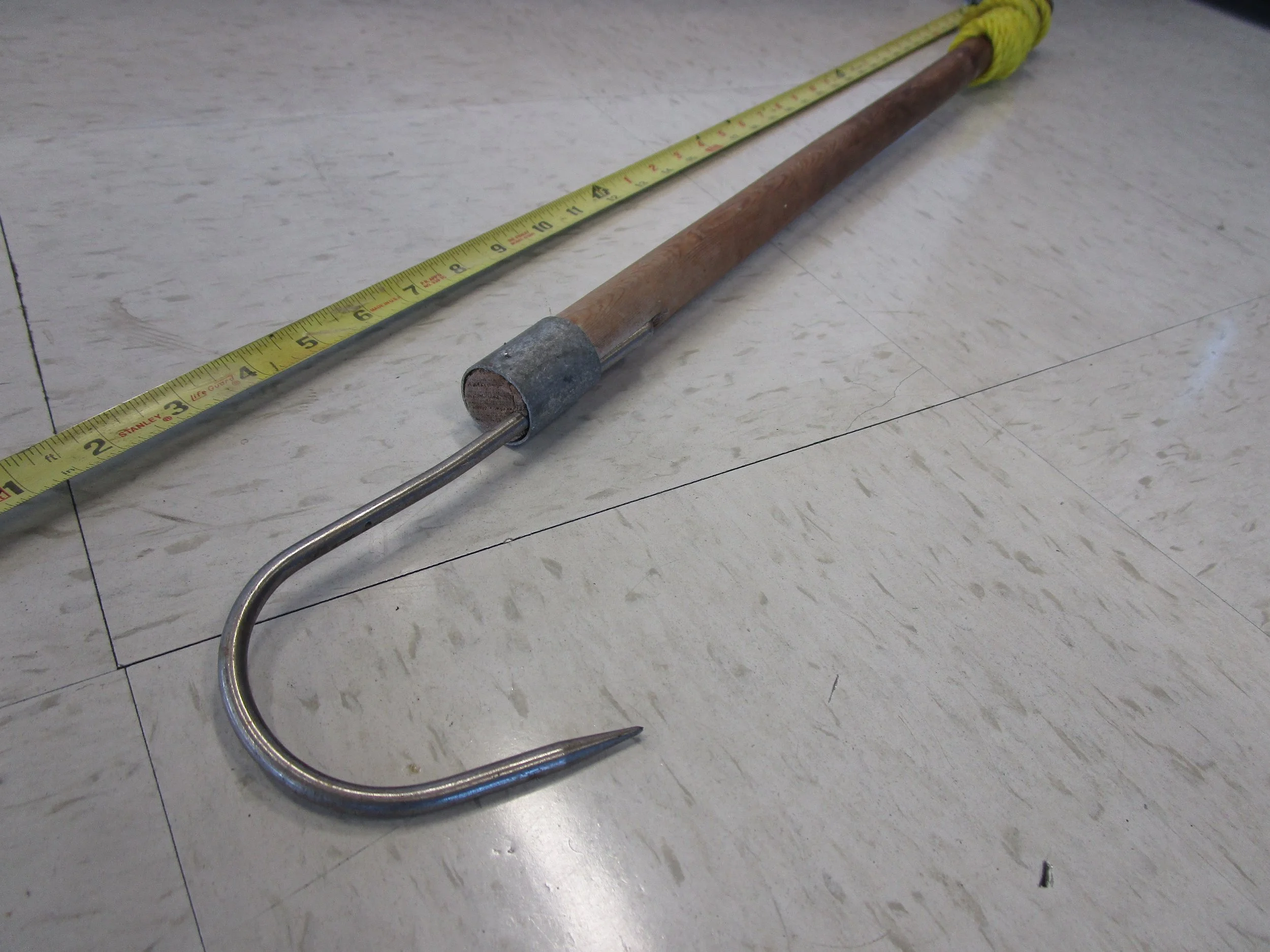 TACKLE Wooden Handle Fishing Gaff 35" Long.