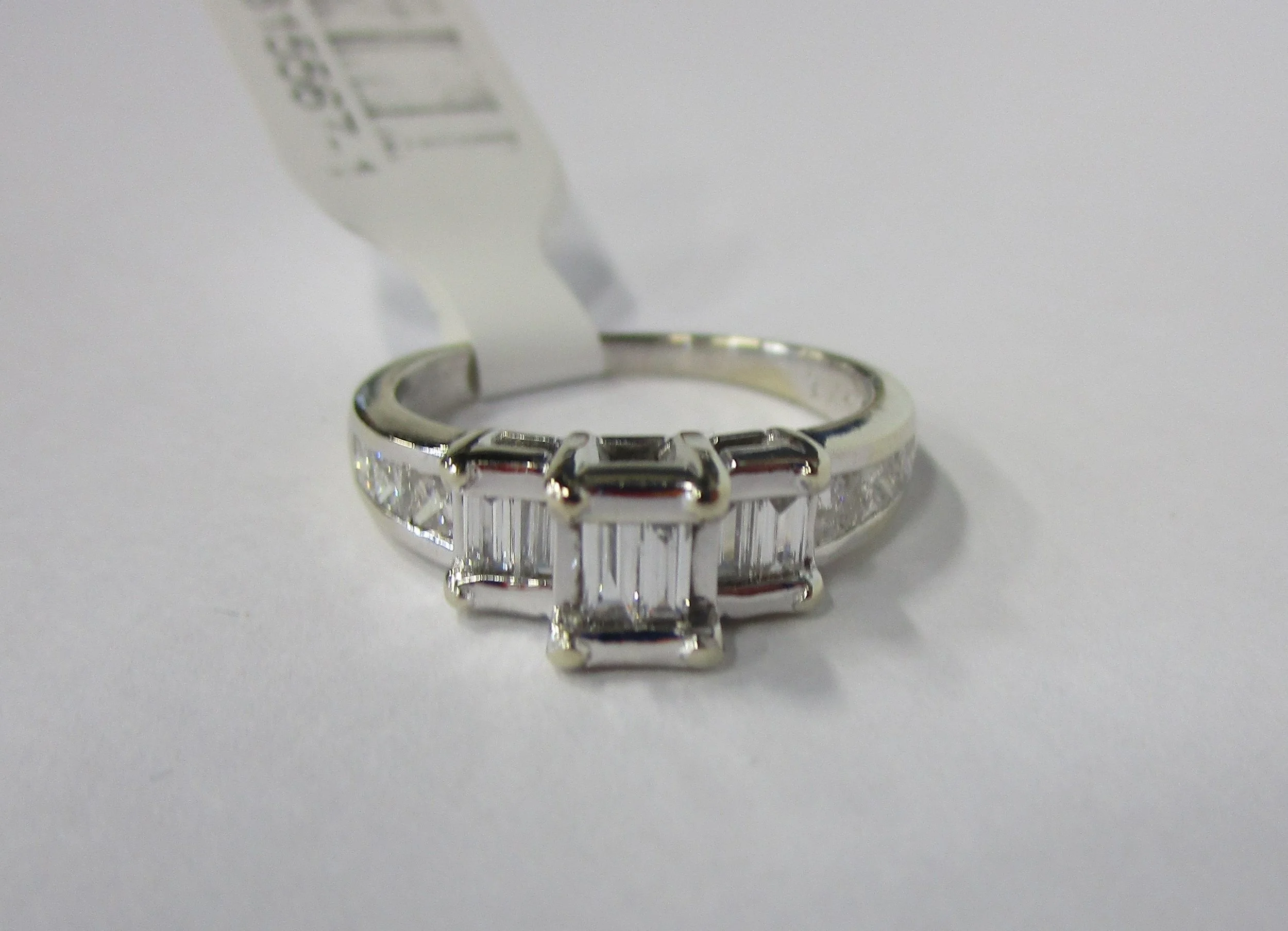 Ring 14kt White Gold SIZE:5.5 3.4 GR Approx .50ctttw Diamond Ring.